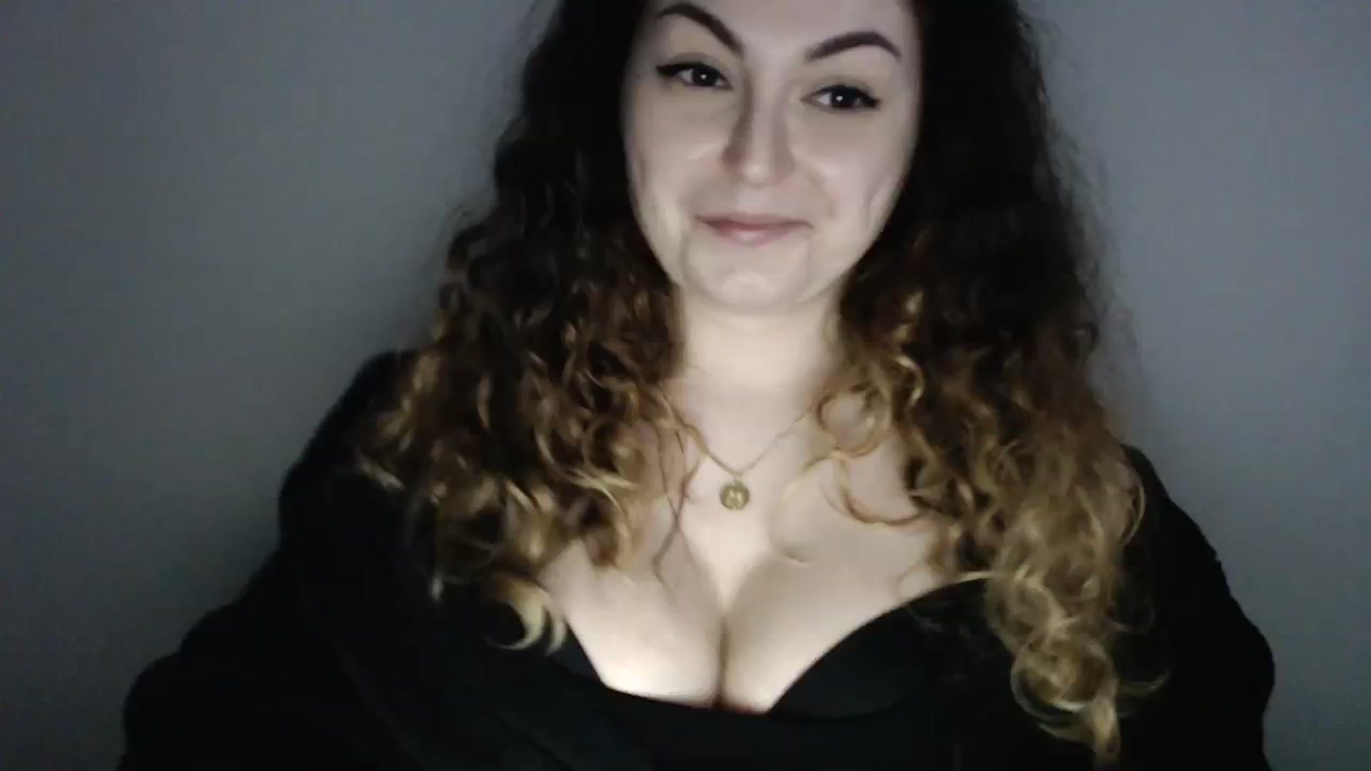 Gallery image thumbnail from Deeleecious94's myfreecams stream on, 11/09/2023, 10:49 image 3 of 20