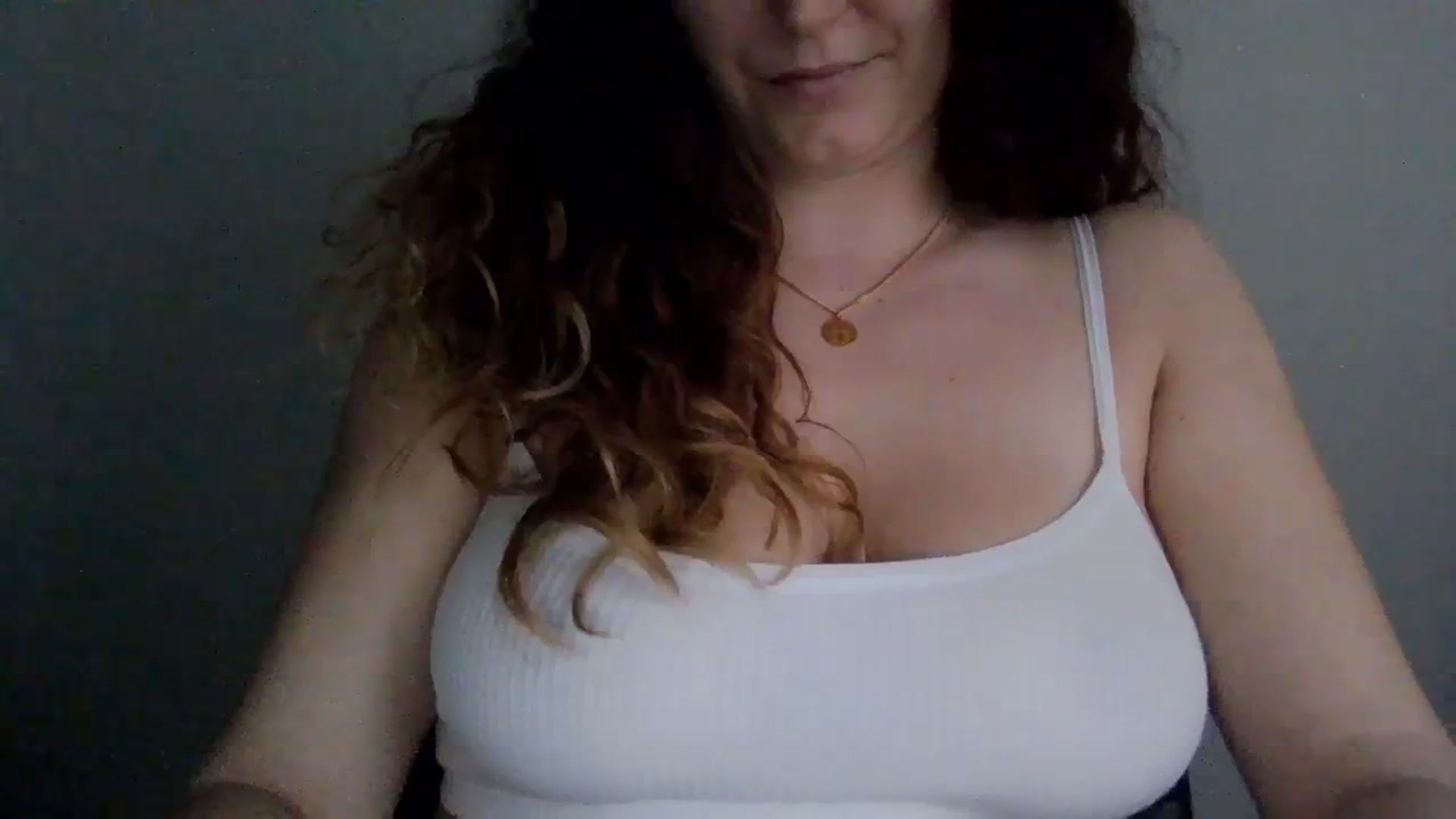 Gallery image thumbnail from Deeleecious94's myfreecams stream on, 11/13/2023, 13:03 image 7 of 20
