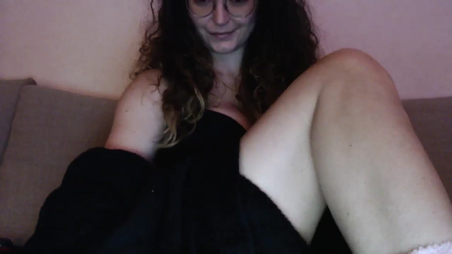Gallery image thumbnail from Deeleecious94's myfreecams stream on, 11/27/2023, 09:10 image 10 of 20