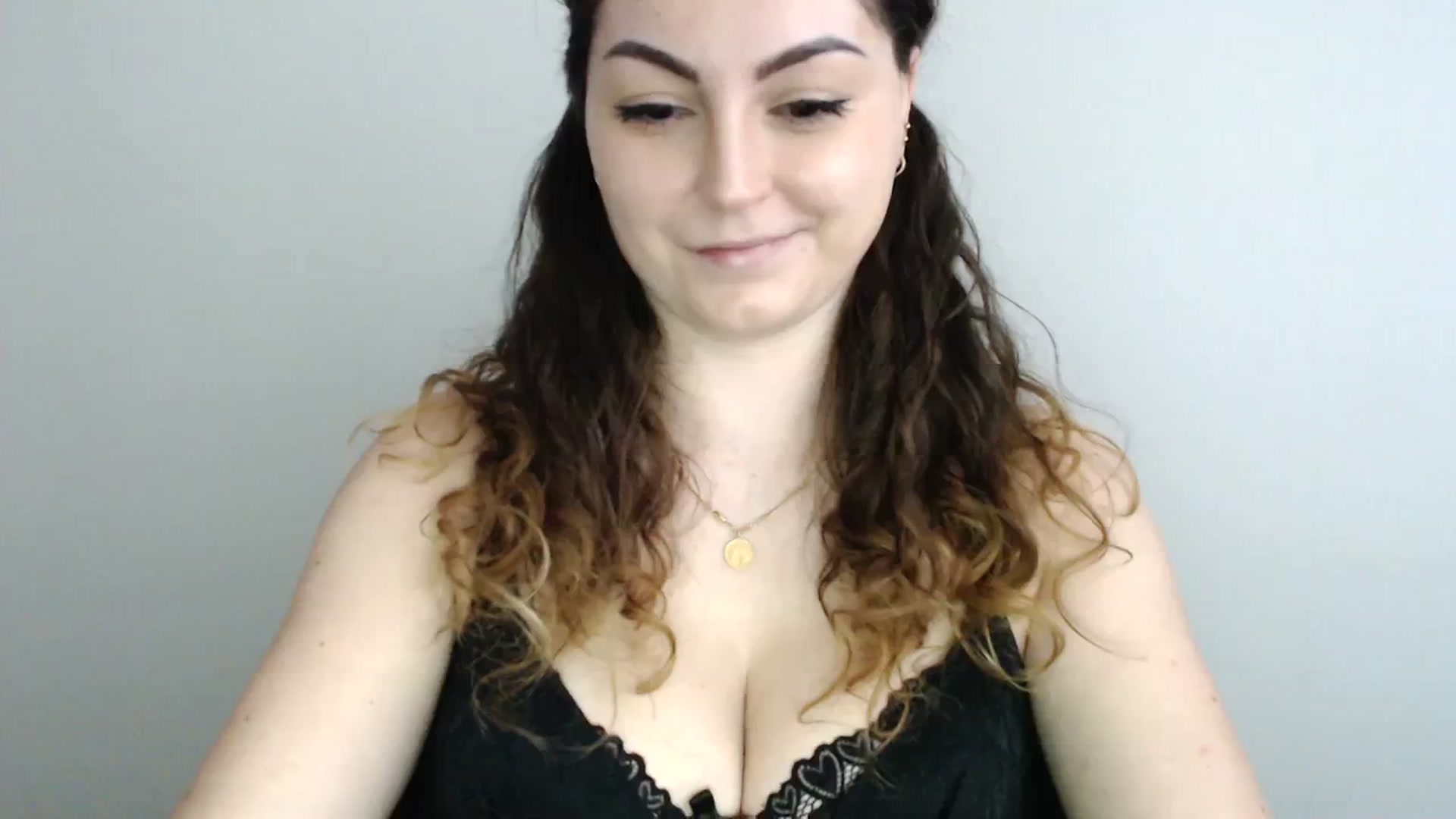 Gallery image thumbnail from Deeleecious94's myfreecams stream on, 11/28/2023, 09:40 image 8 of 20