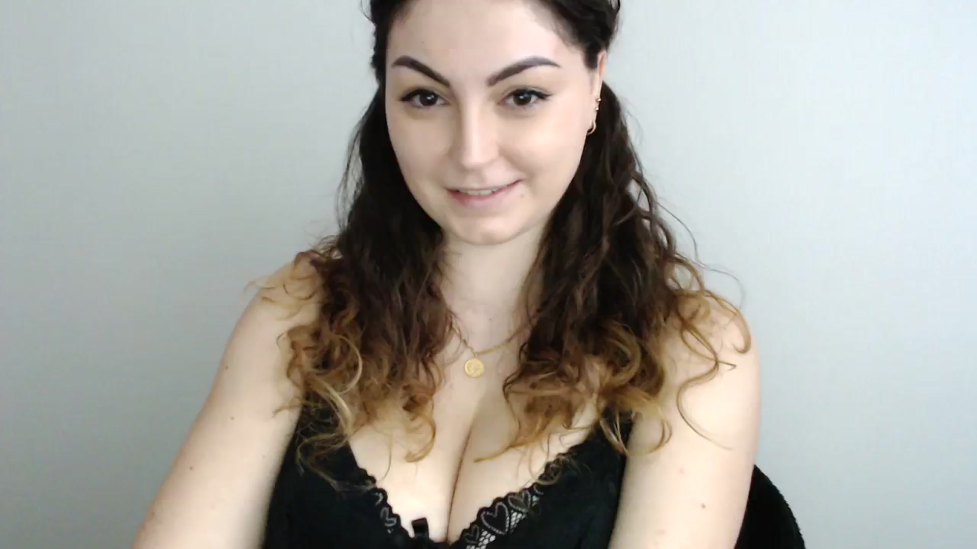 Gallery image thumbnail from Deeleecious94's myfreecams stream on, 11/28/2023, 09:40 image 9 of 20