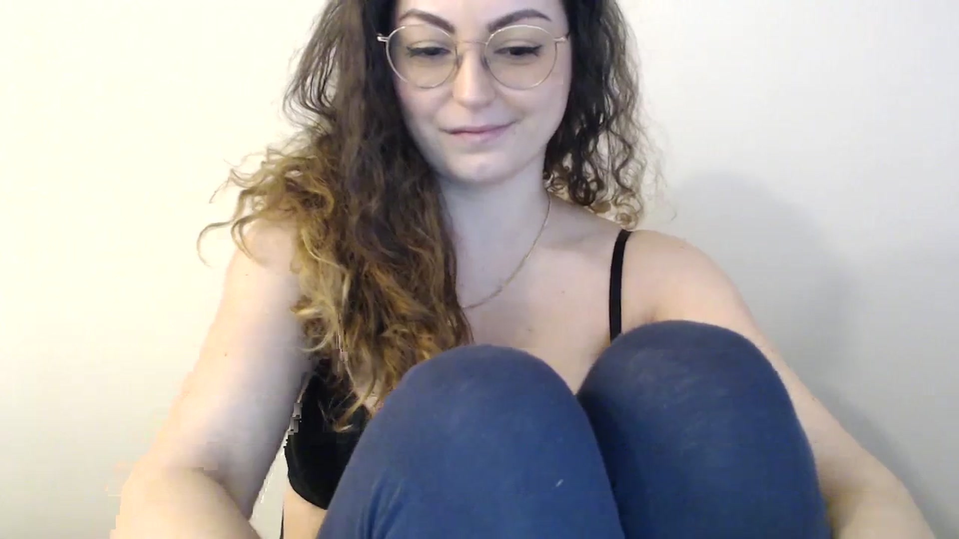 Gallery image thumbnail from Deeleecious94's myfreecams stream on, 12/07/2023, 09:16 image 4 of 20