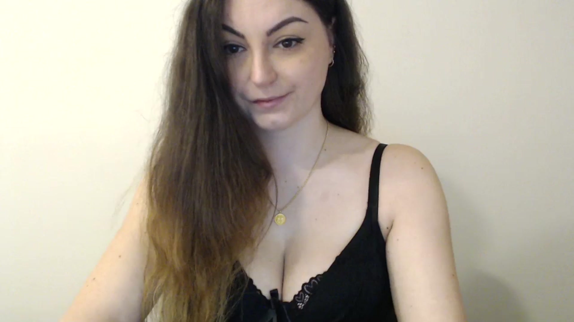 Gallery image thumbnail from Deeleecious94's myfreecams stream on, 12/08/2023, 08:01 image 18 of 20