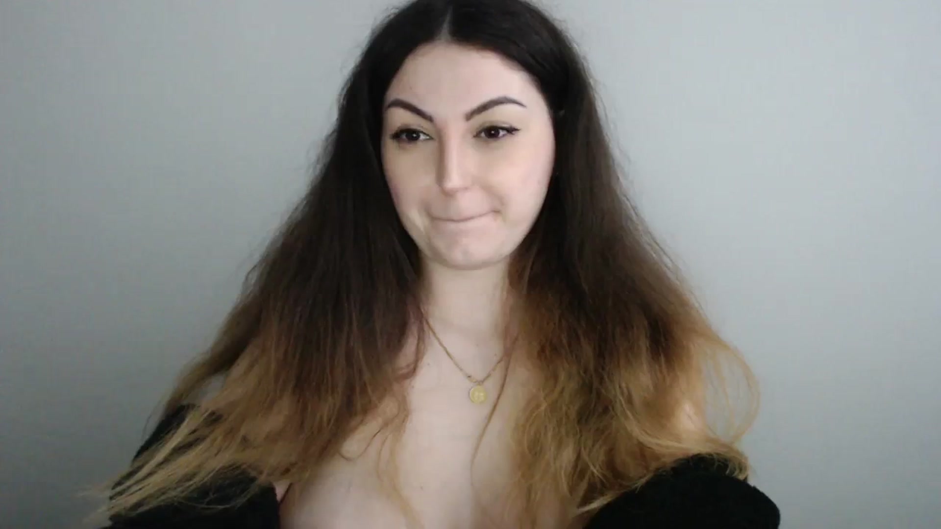 Gallery image thumbnail from Deeleecious94's myfreecams stream on, 12/08/2023, 10:36 image 16 of 20