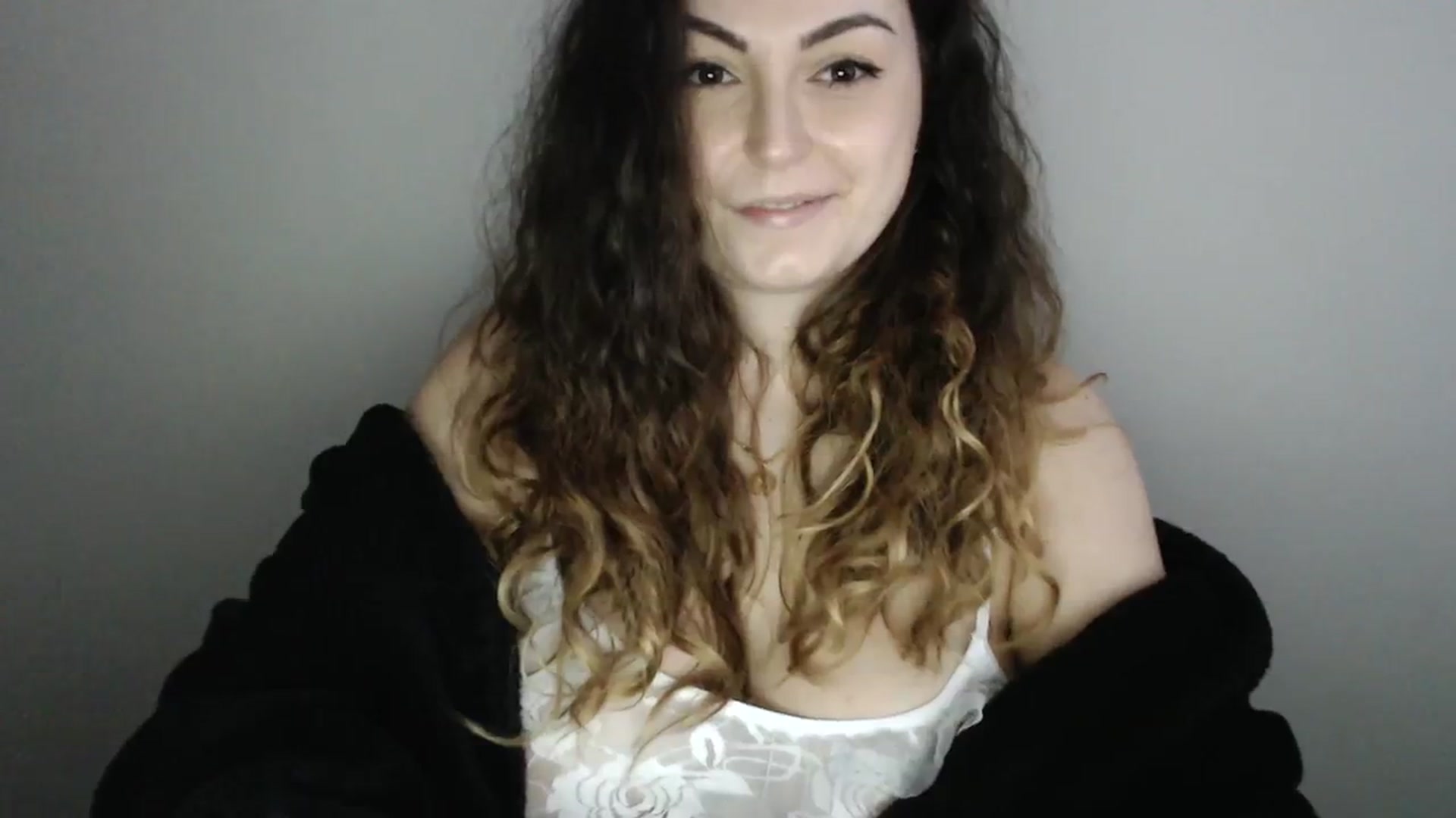 Gallery image thumbnail from Deeleecious94's myfreecams stream on, 12/10/2023, 13:26 image 12 of 20