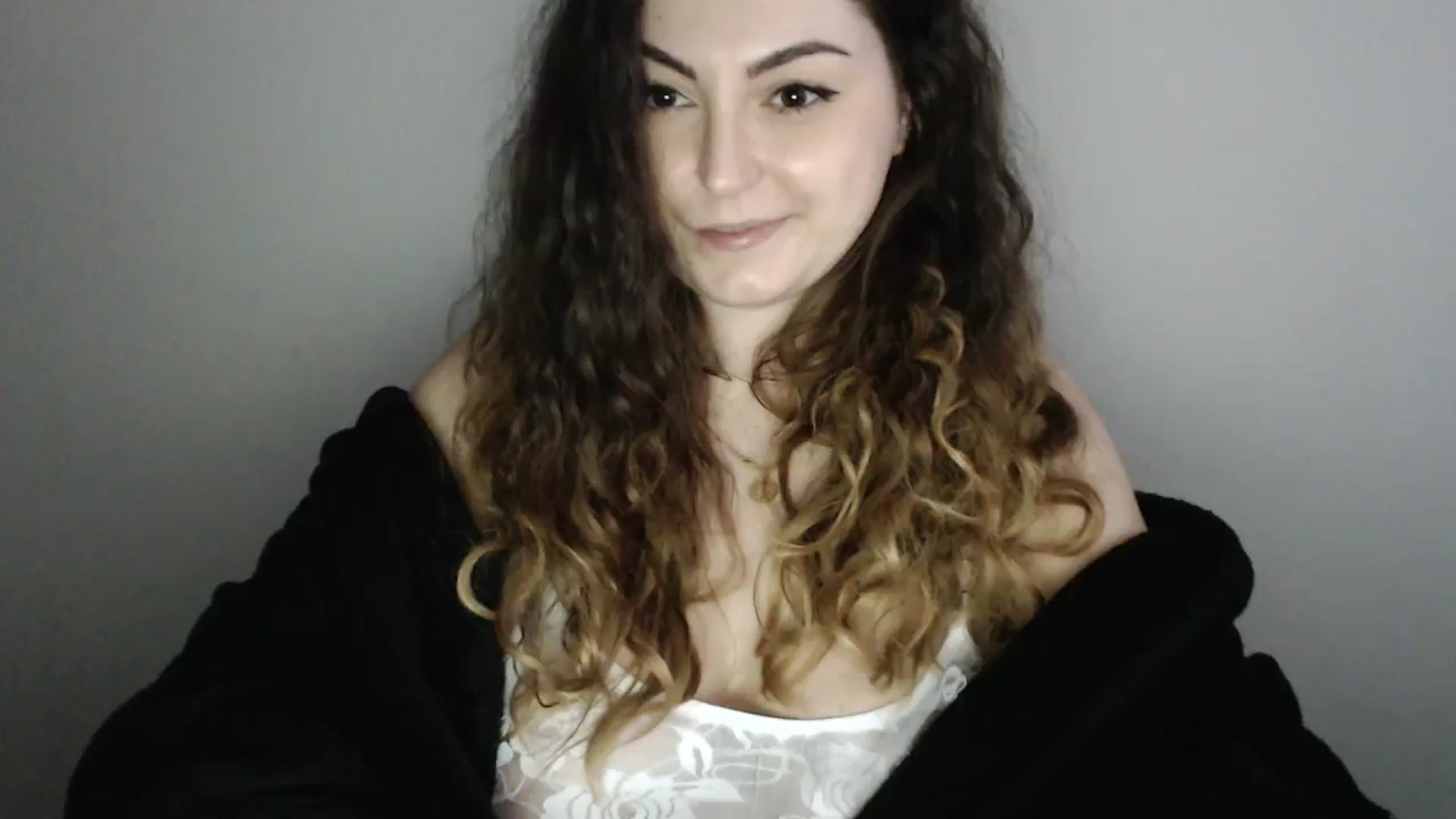 Gallery image thumbnail from Deeleecious94's myfreecams stream on, 12/10/2023, 13:26 image 19 of 20