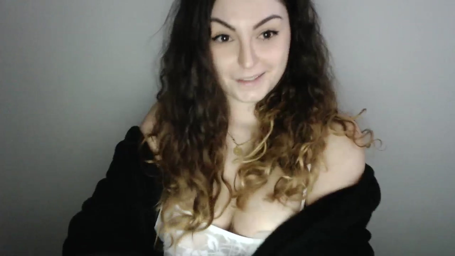 Gallery image thumbnail from Deeleecious94's myfreecams stream on, 12/10/2023, 13:26 image 2 of 20