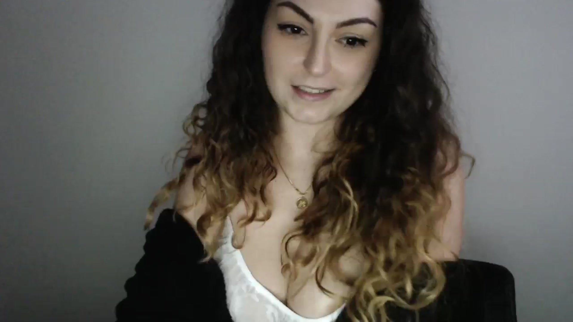Gallery image thumbnail from Deeleecious94's myfreecams stream on, 12/10/2023, 13:46 image 3 of 20