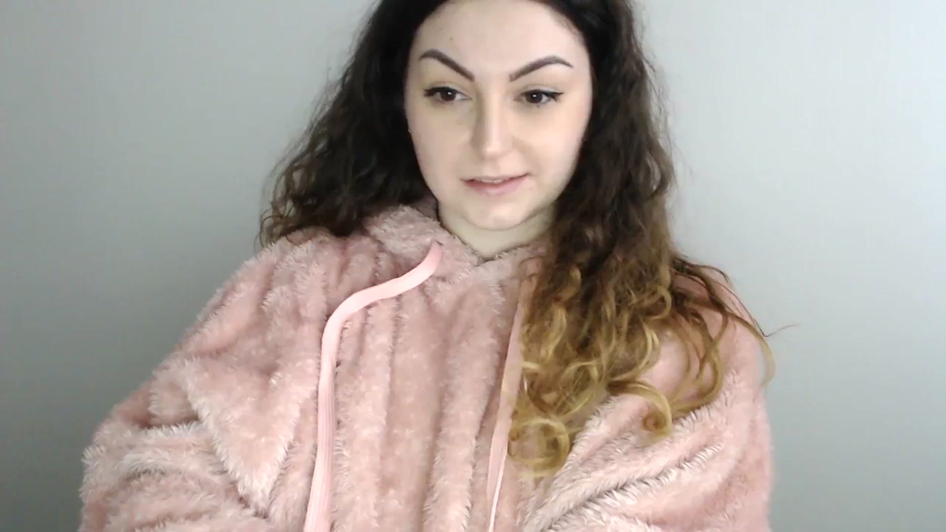 Gallery image thumbnail from Deeleecious94's myfreecams stream on, 12/11/2023, 09:26 image 15 of 20