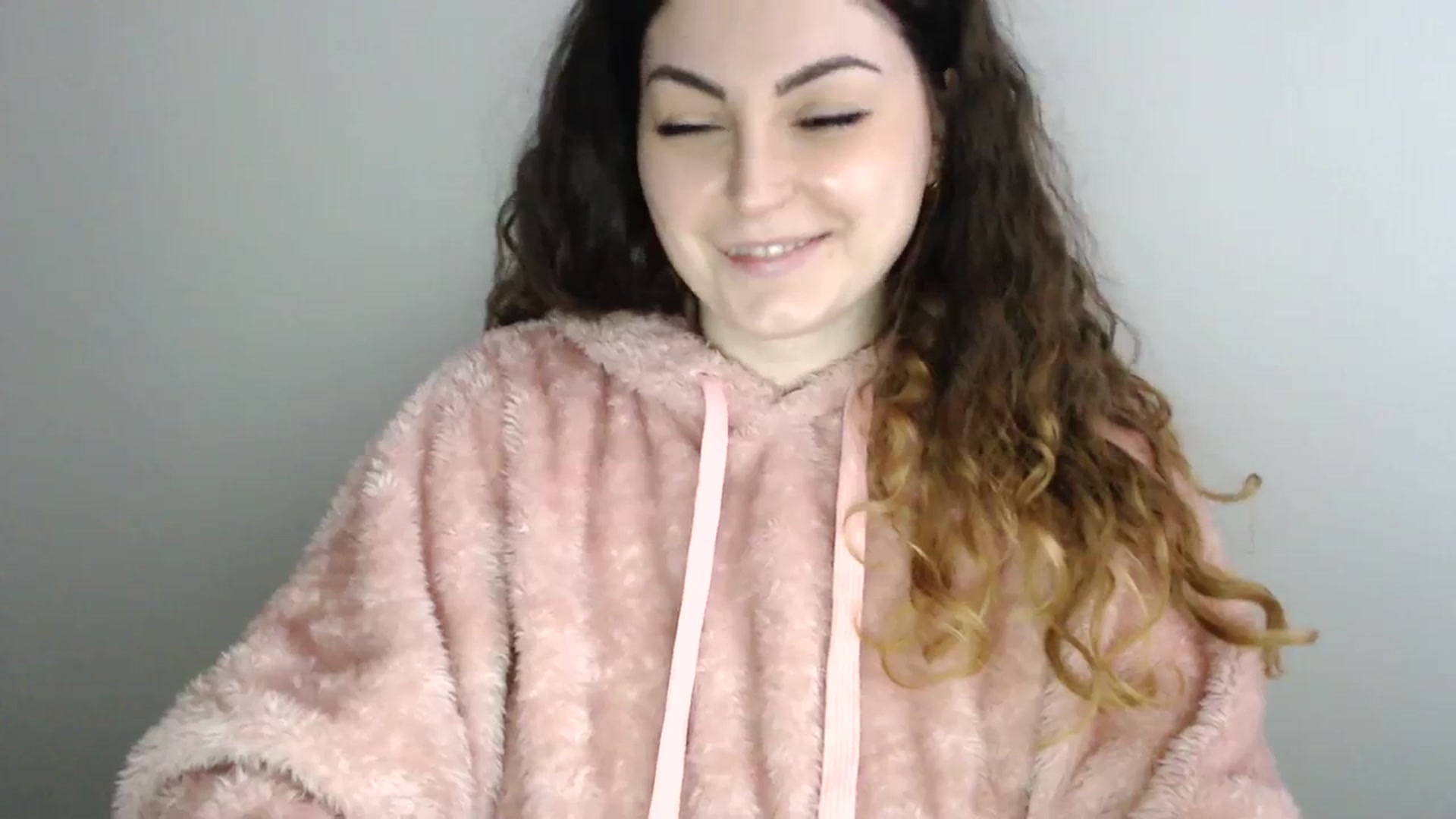 Gallery image thumbnail from Deeleecious94's myfreecams stream on, 12/11/2023, 09:26 image 6 of 20