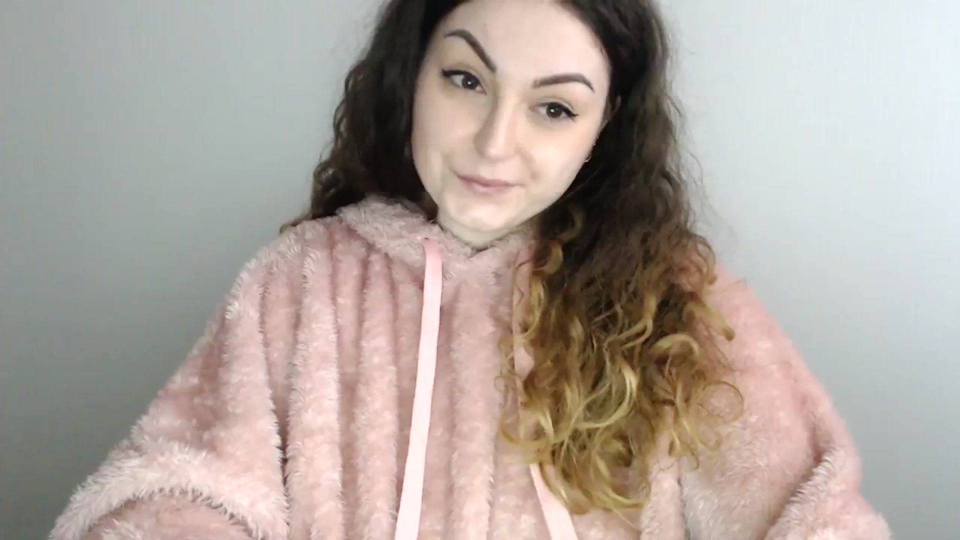 Gallery image thumbnail from Deeleecious94's myfreecams stream on, 12/11/2023, 09:26 image 11 of 20