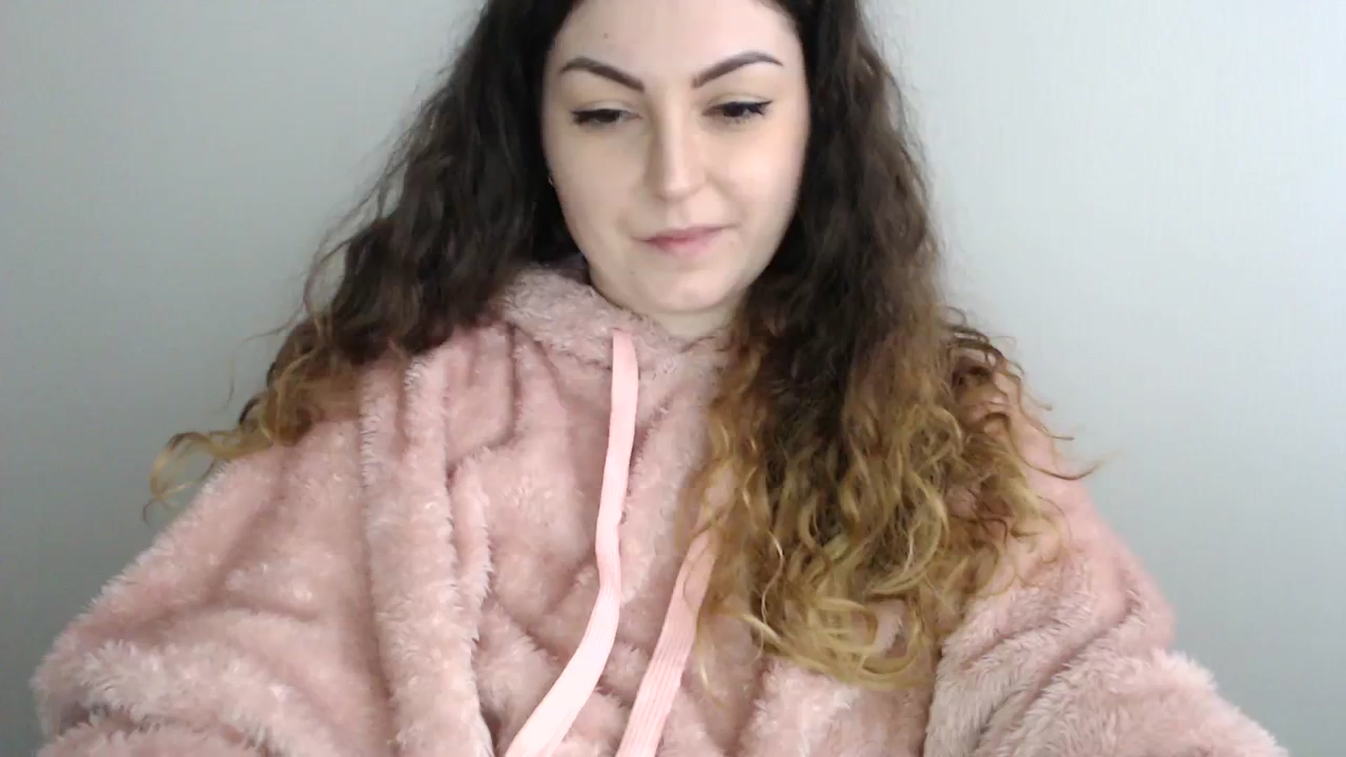 Gallery image thumbnail from Deeleecious94's myfreecams stream on, 12/11/2023, 10:00 image 15 of 20
