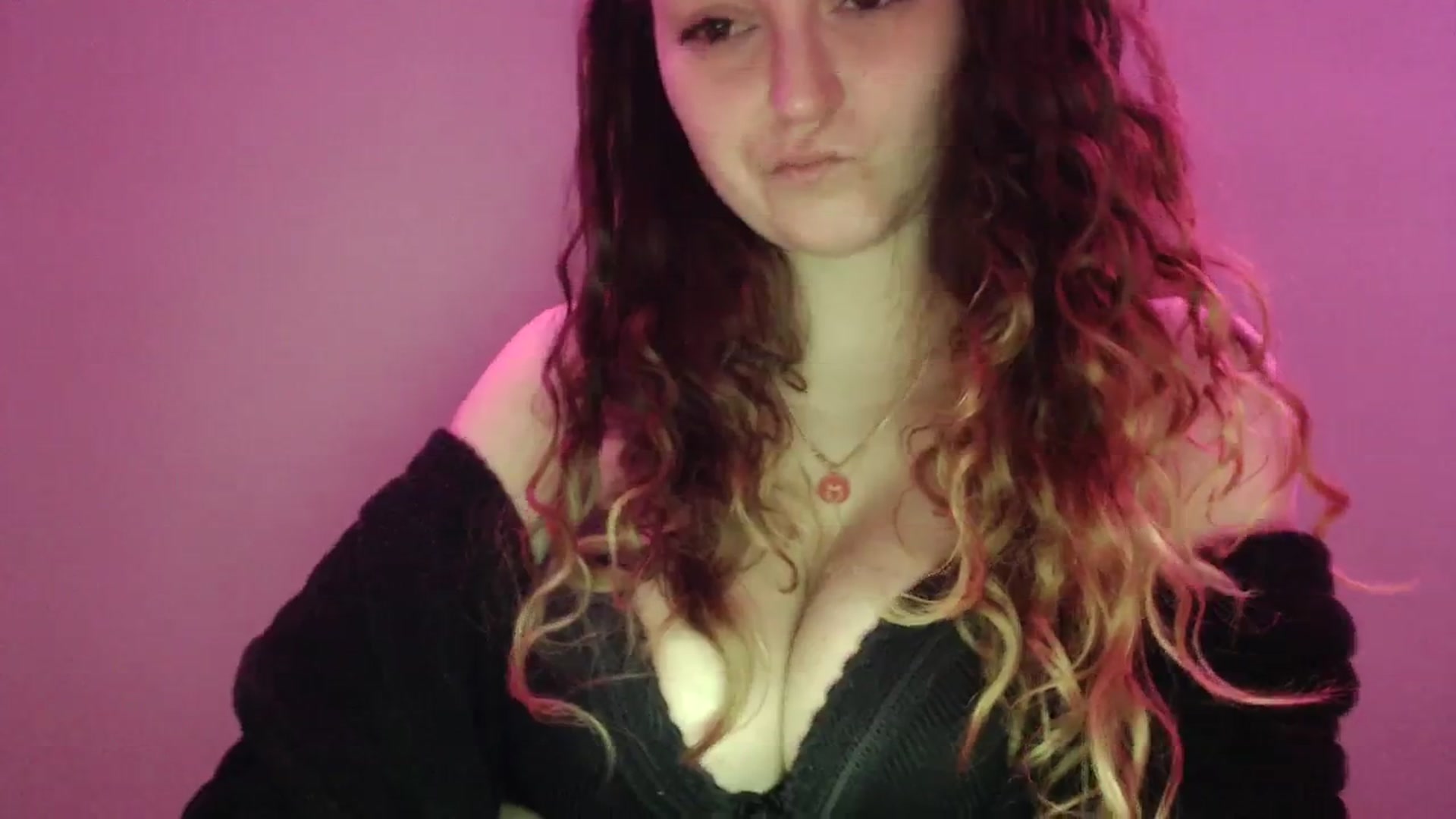 Gallery image thumbnail from Deeleecious94's myfreecams stream on, 01/22/2024, 08:02 image 18 of 20