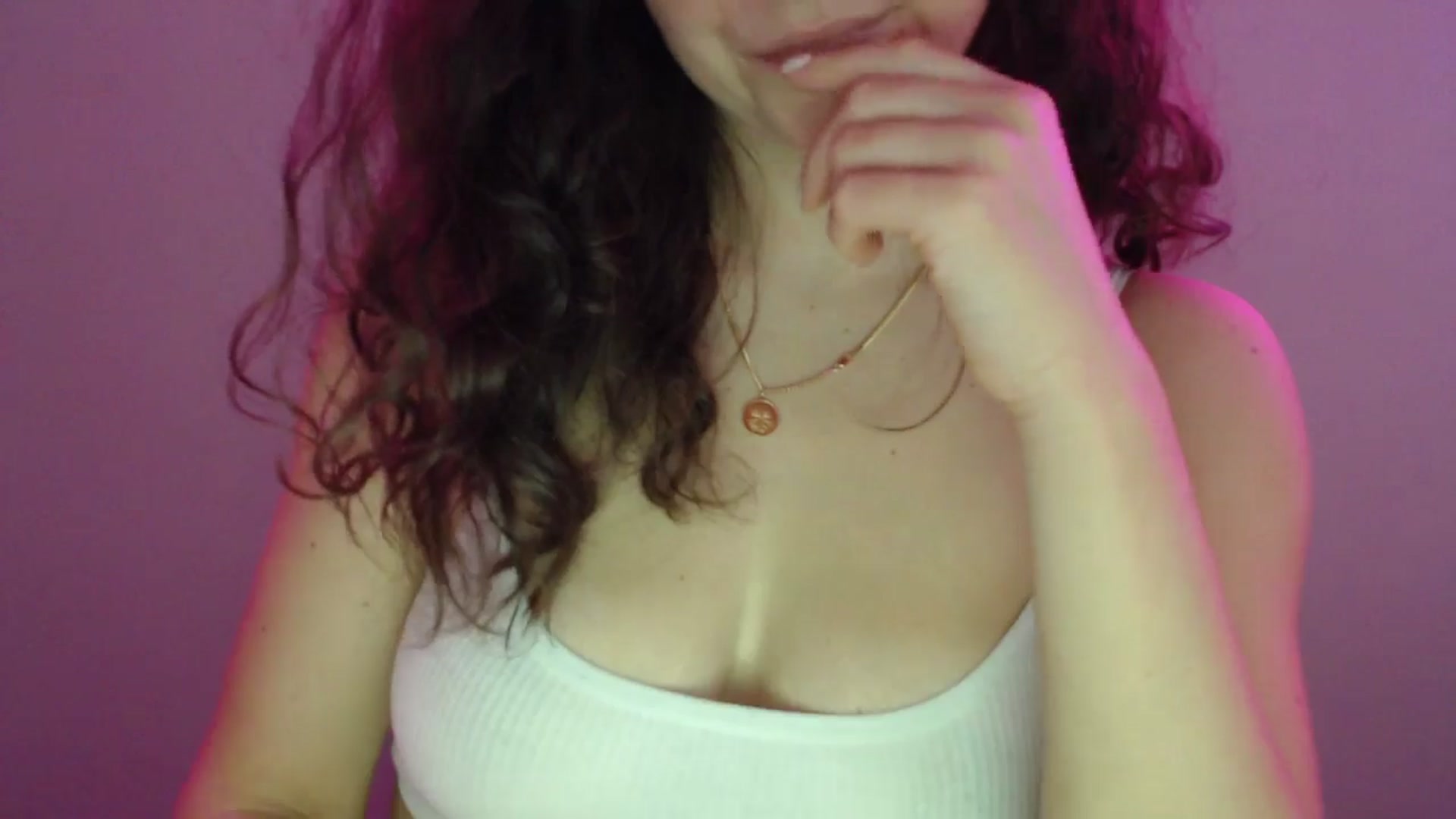 Gallery image thumbnail from Deeleecious94's myfreecams stream on, 11/20/2024, 07:39 image 2 of 20