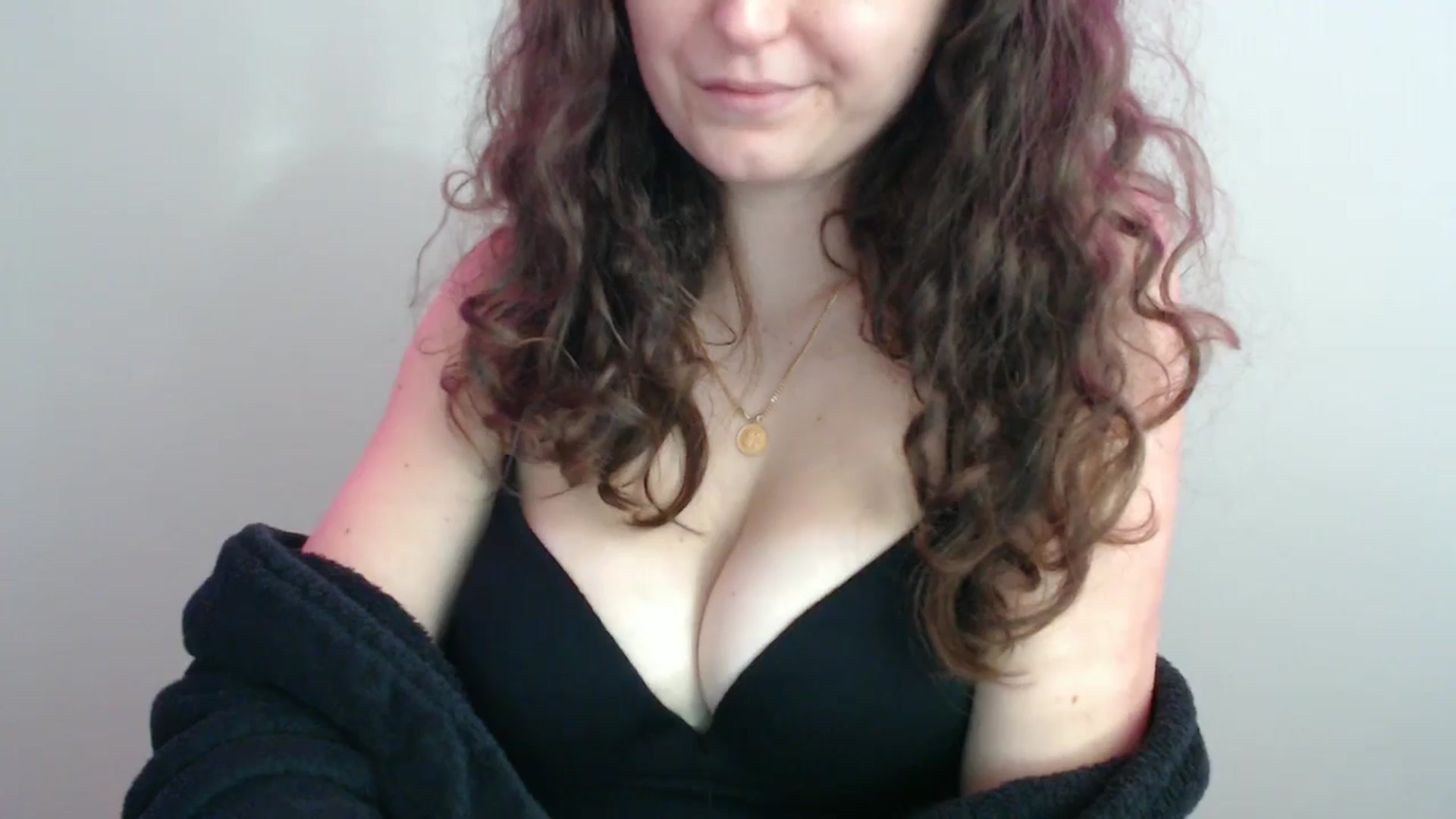 Gallery image thumbnail from Deeleecious94's myfreecams stream on, 12/05/2024, 09:56 image 5 of 20