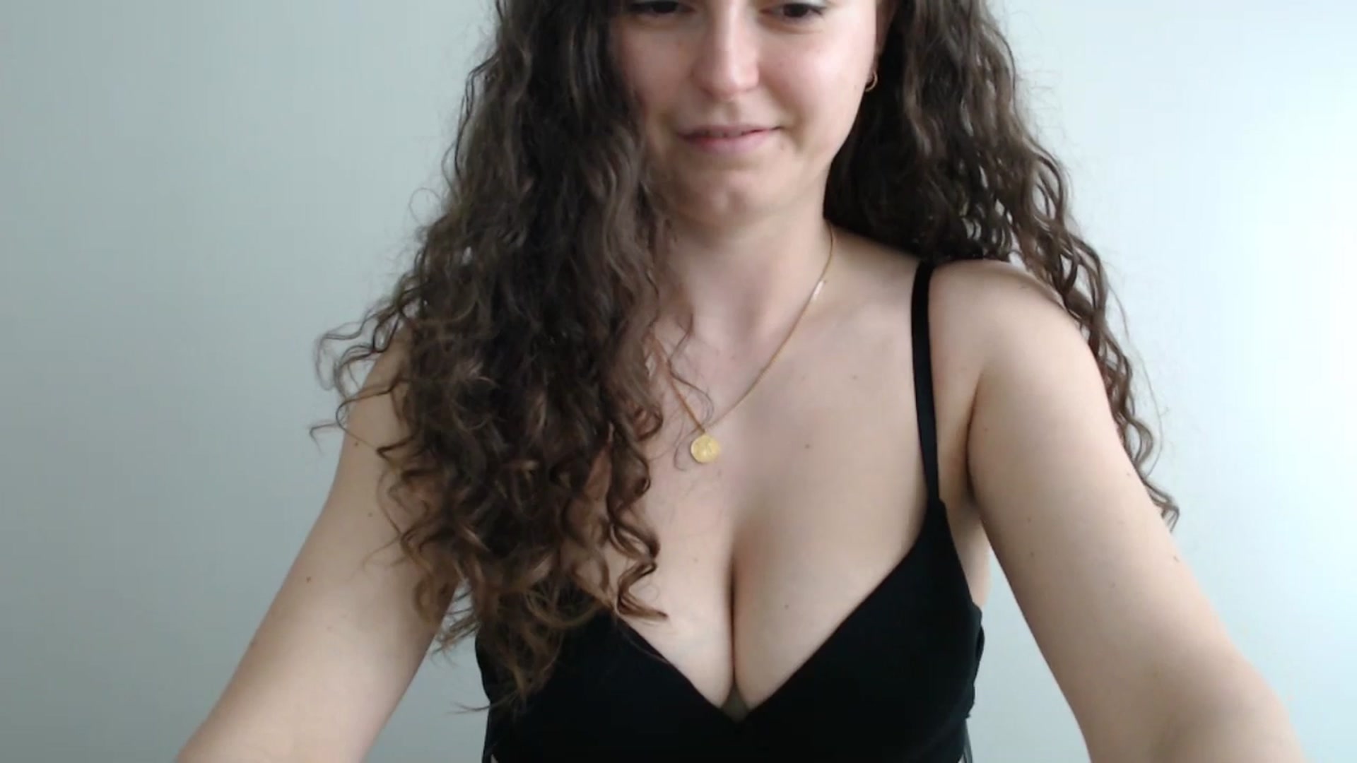 Gallery image thumbnail from Deeleecious94's myfreecams stream on, 05/26/2025, 08:52 image 11 of 20