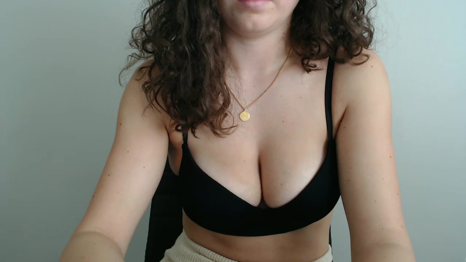 Gallery image thumbnail from Deeleecious94's myfreecams stream on, 09/03/2025, 10:40 image 4 of 20