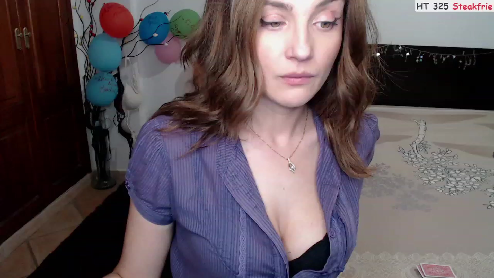 Gallery image thumbnail from Deeleerious's myfreecams stream on, 11/19/2022, 01:47 image 10 of 20