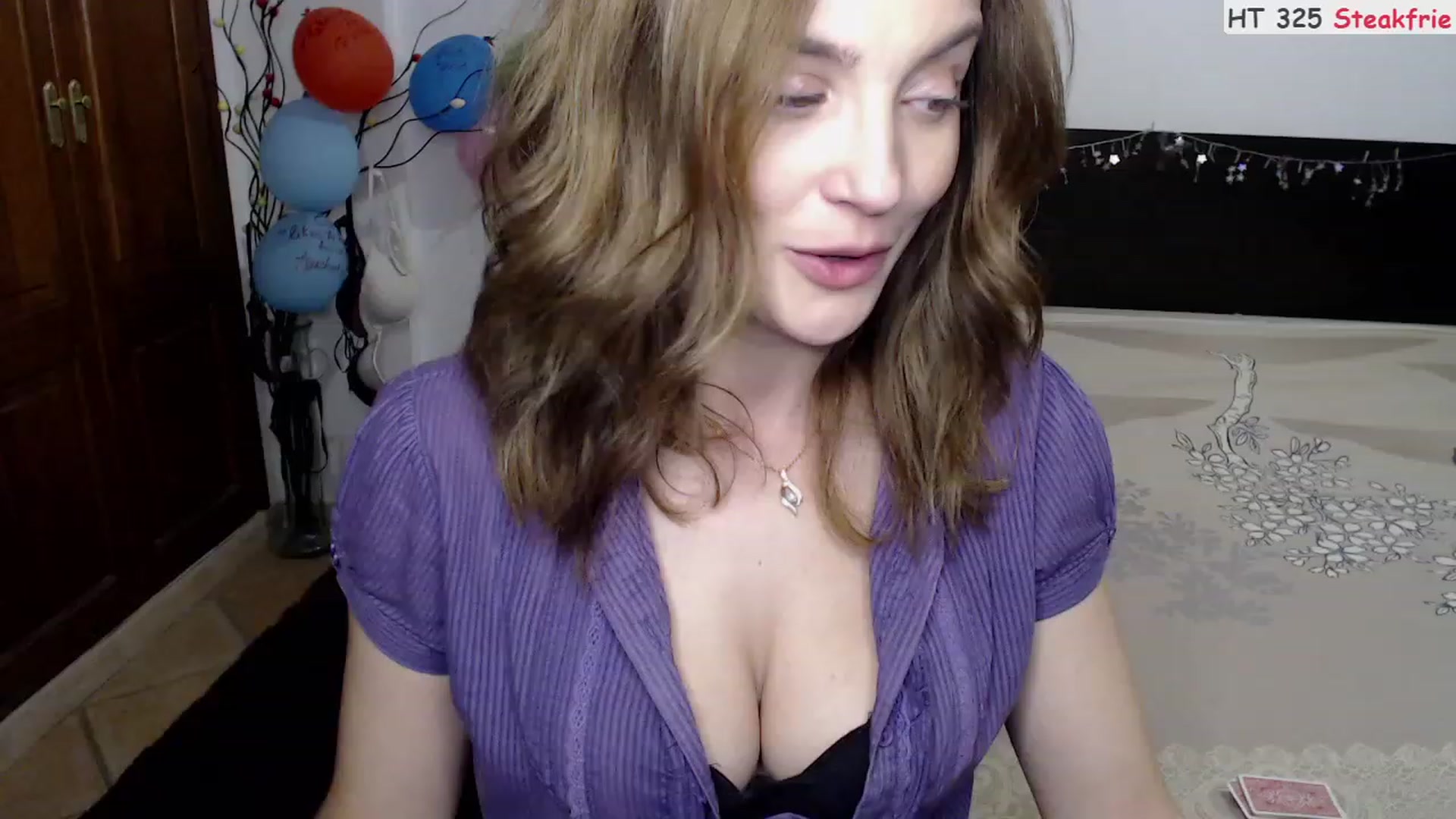 Gallery image thumbnail from Deeleerious's myfreecams stream on, 11/19/2022, 01:47 image 8 of 20