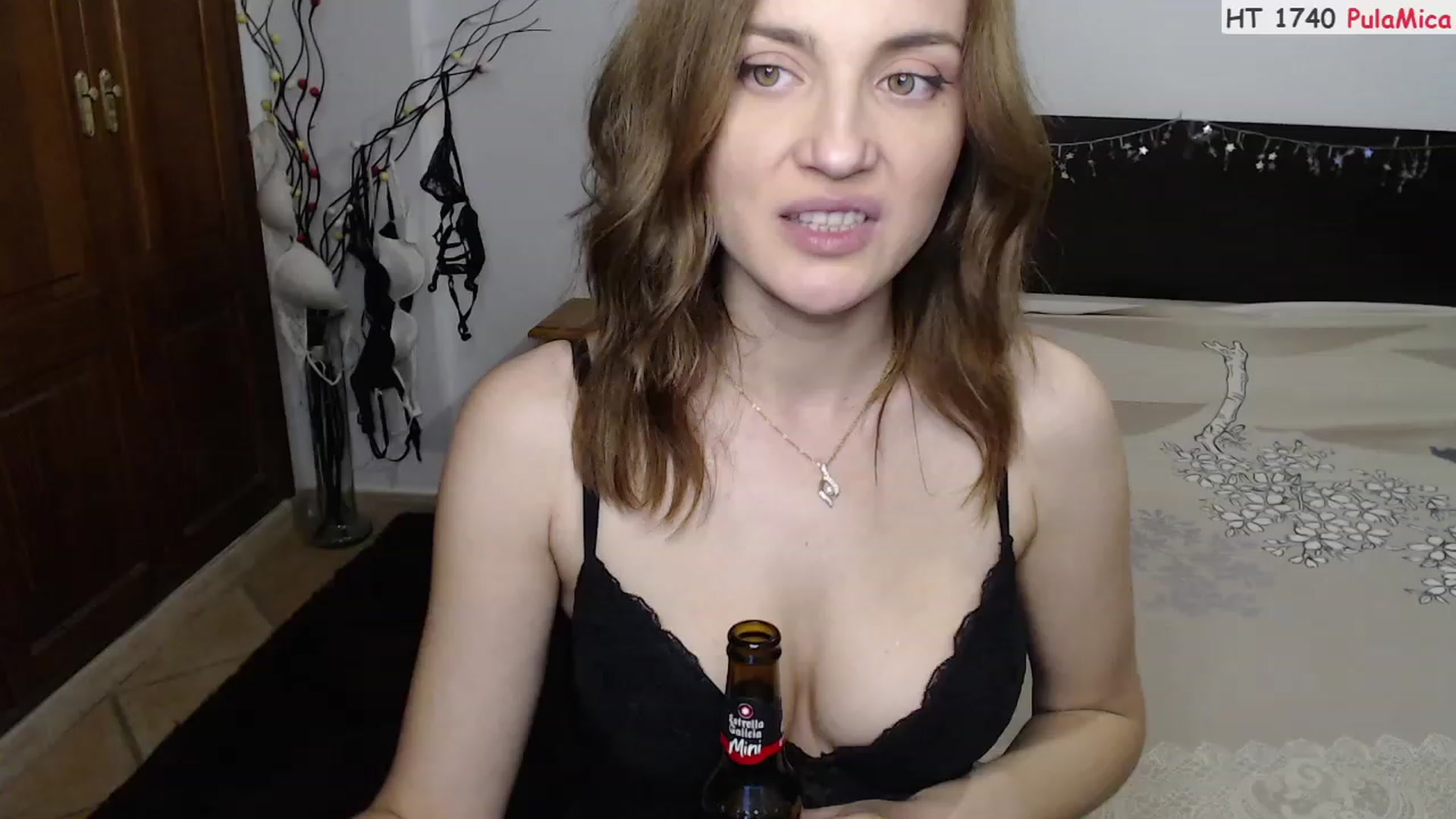 Gallery image thumbnail from Deeleerious's myfreecams stream on, 11/28/2022, 01:54 image 15 of 20