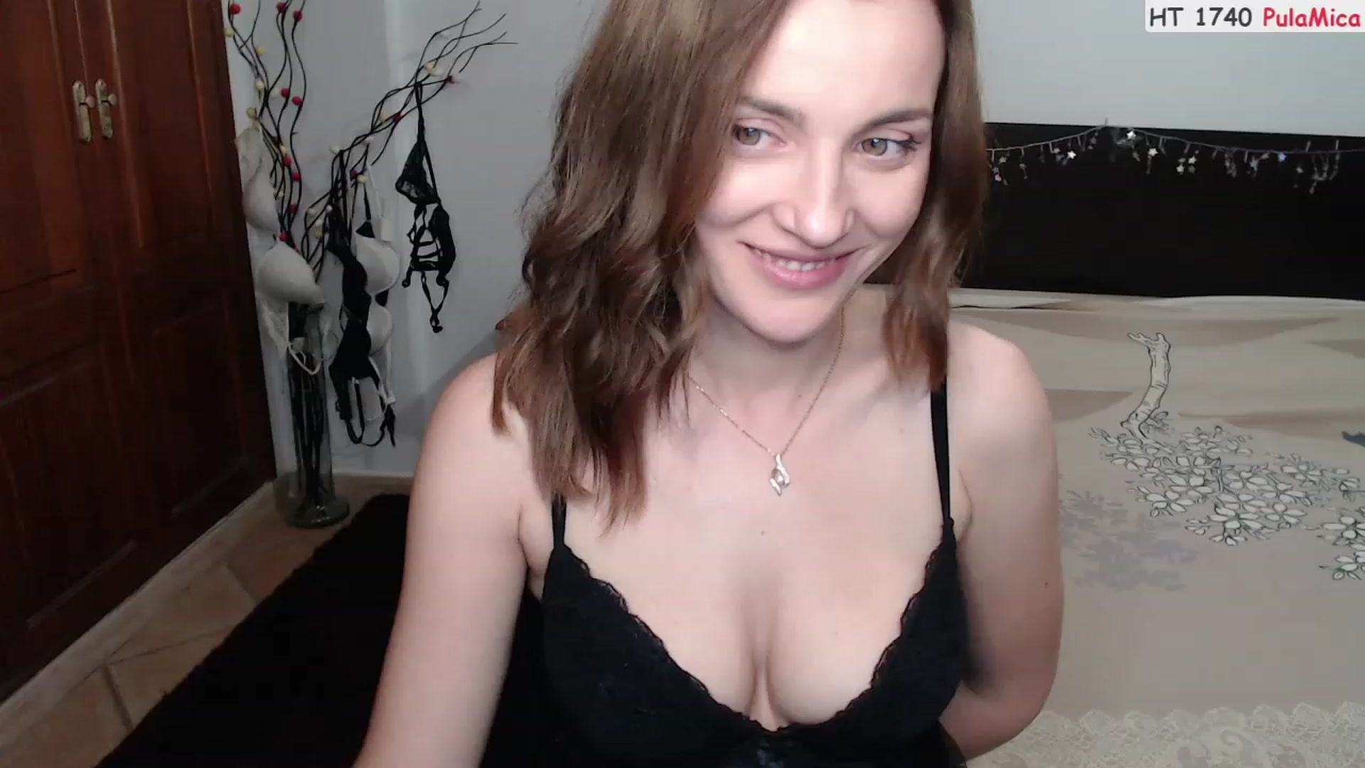 Gallery image thumbnail from Deeleerious's myfreecams stream on, 11/28/2022, 01:54 image 18 of 20
