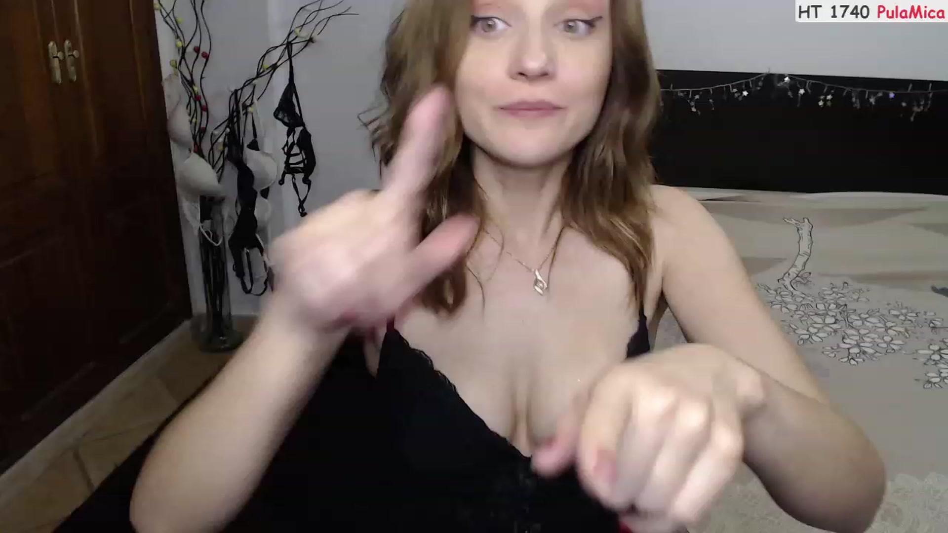 Gallery image thumbnail from Deeleerious's myfreecams stream on, 11/28/2022, 01:54 image 5 of 20