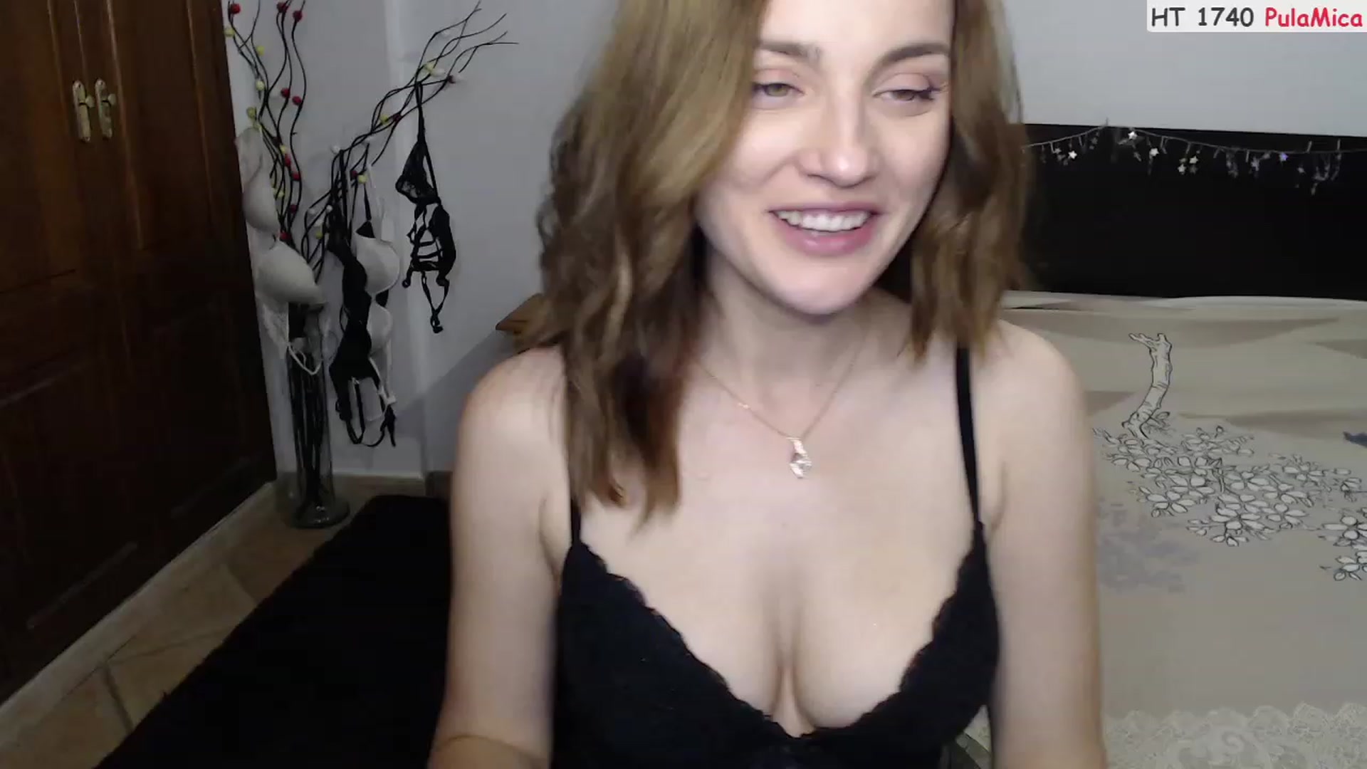 Gallery image thumbnail from Deeleerious's myfreecams stream on, 11/28/2022, 01:54 image 19 of 20