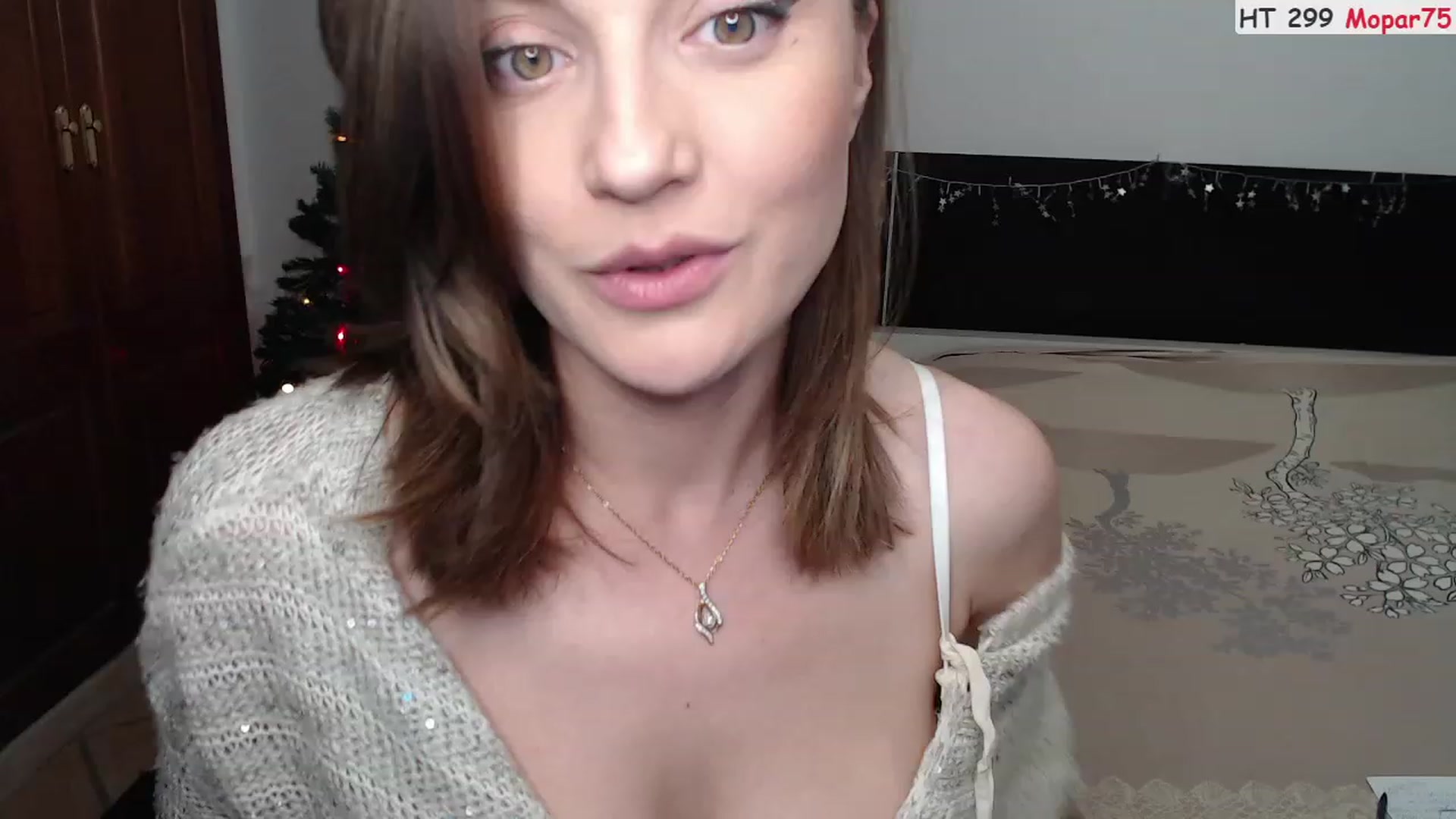 Gallery image thumbnail from Deeleerious's myfreecams stream on, 12/03/2022, 24:53 image 16 of 20