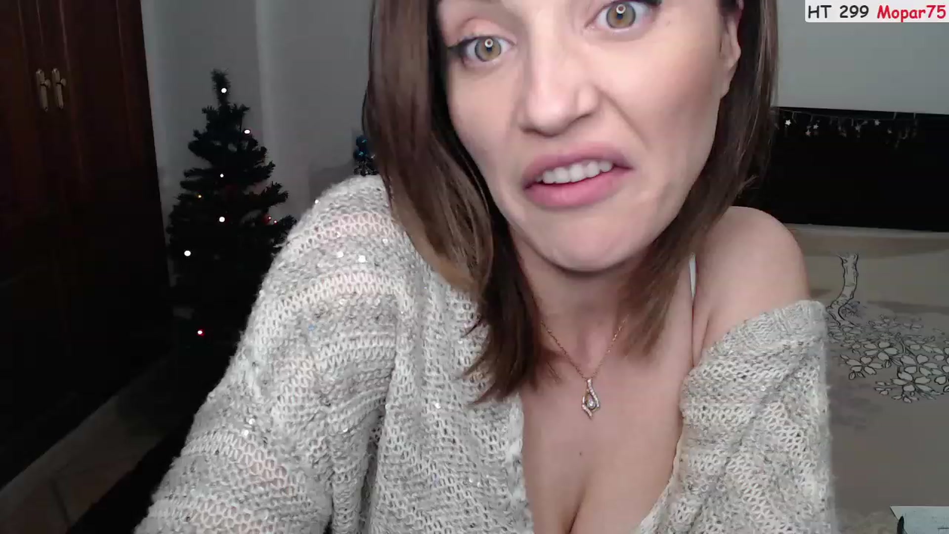 Gallery image thumbnail from Deeleerious's myfreecams stream on, 12/03/2022, 24:53 image 17 of 20