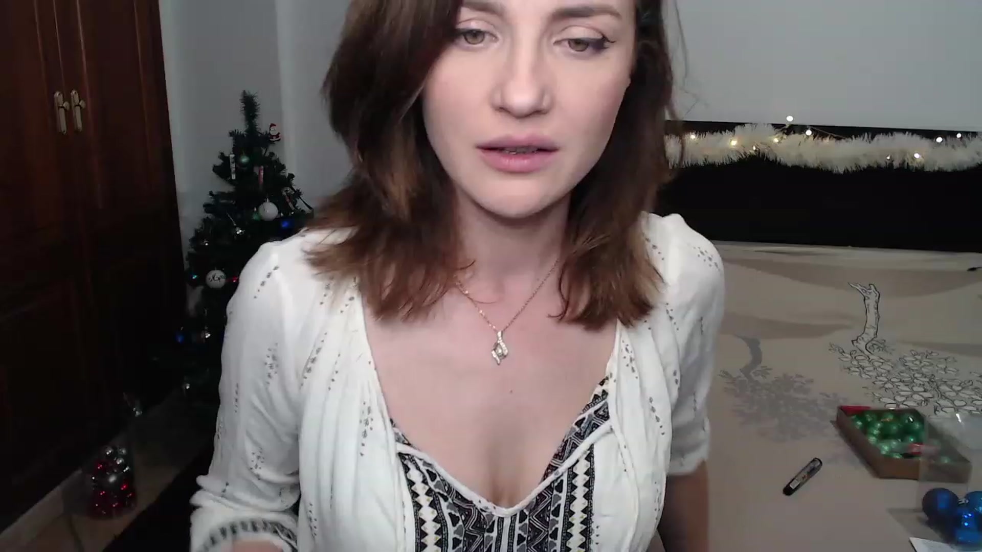 Gallery image thumbnail from Deeleerious's myfreecams stream on, 12/10/2022, 01:39 image 7 of 20