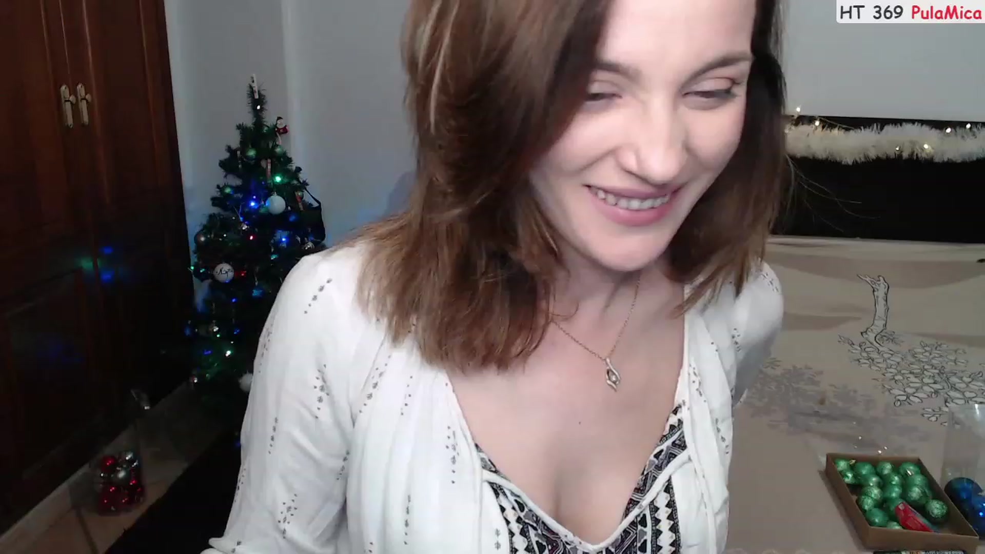 Gallery image thumbnail from Deeleerious's myfreecams stream on, 12/10/2022, 01:52 image 9 of 20