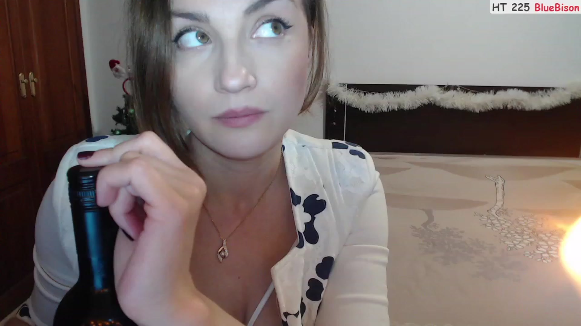 Gallery image thumbnail from Deeleerious's myfreecams stream on, 12/10/2022, 23:35 image 13 of 20