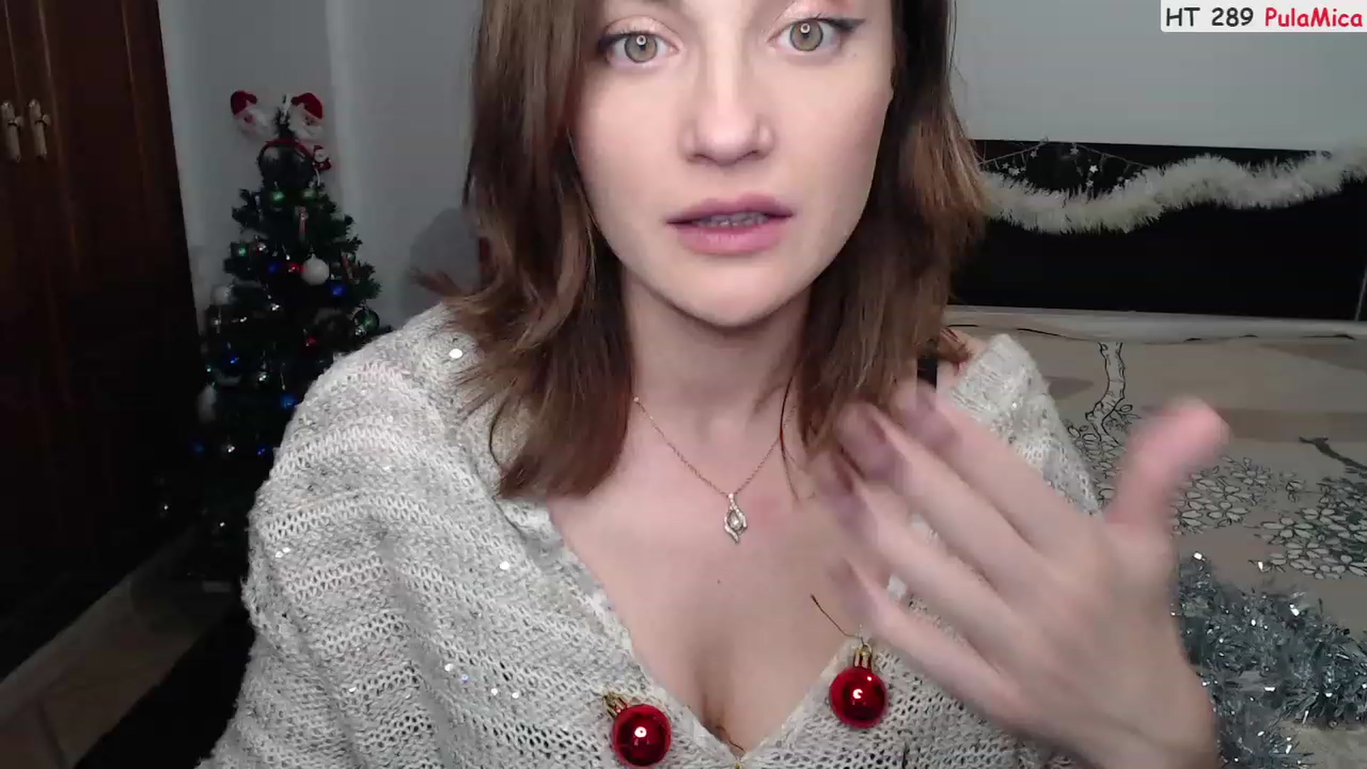 Gallery image thumbnail from Deeleerious's myfreecams stream on, 12/17/2022, 24:17 image 12 of 20