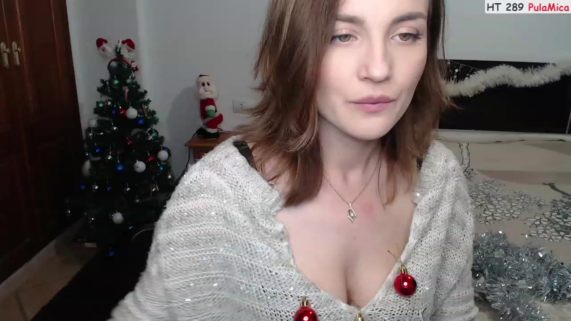 Gallery image thumbnail from Deeleerious's myfreecams stream on, 12/17/2022, 24:17 image 6 of 20