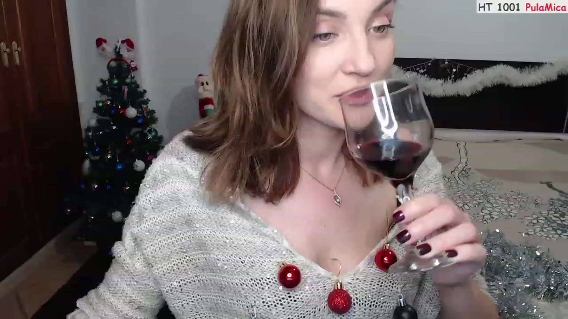 Gallery image thumbnail from Deeleerious's myfreecams stream on, 12/17/2022, 24:17 image 18 of 20