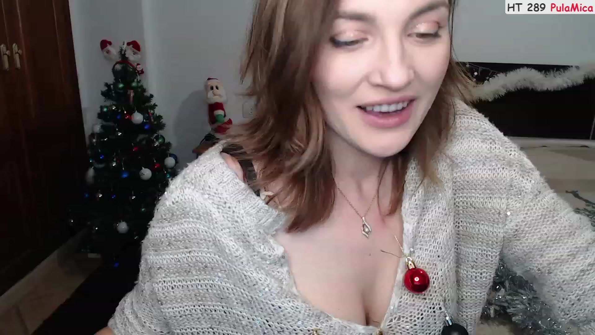 Gallery image thumbnail from Deeleerious's myfreecams stream on, 12/17/2022, 24:17 image 4 of 20