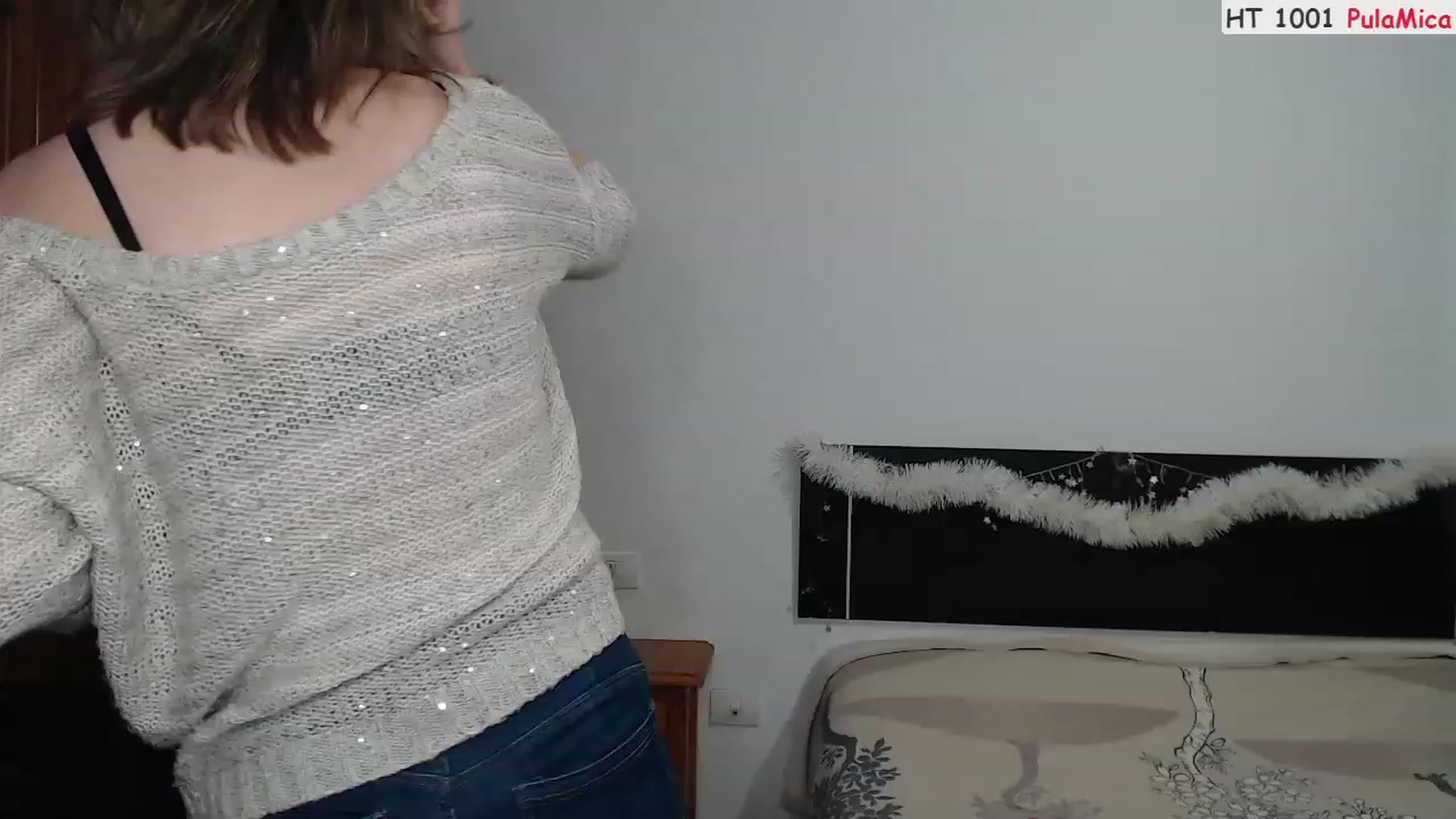 Gallery image thumbnail from Deeleerious's myfreecams stream on, 12/17/2022, 24:29 image 18 of 20