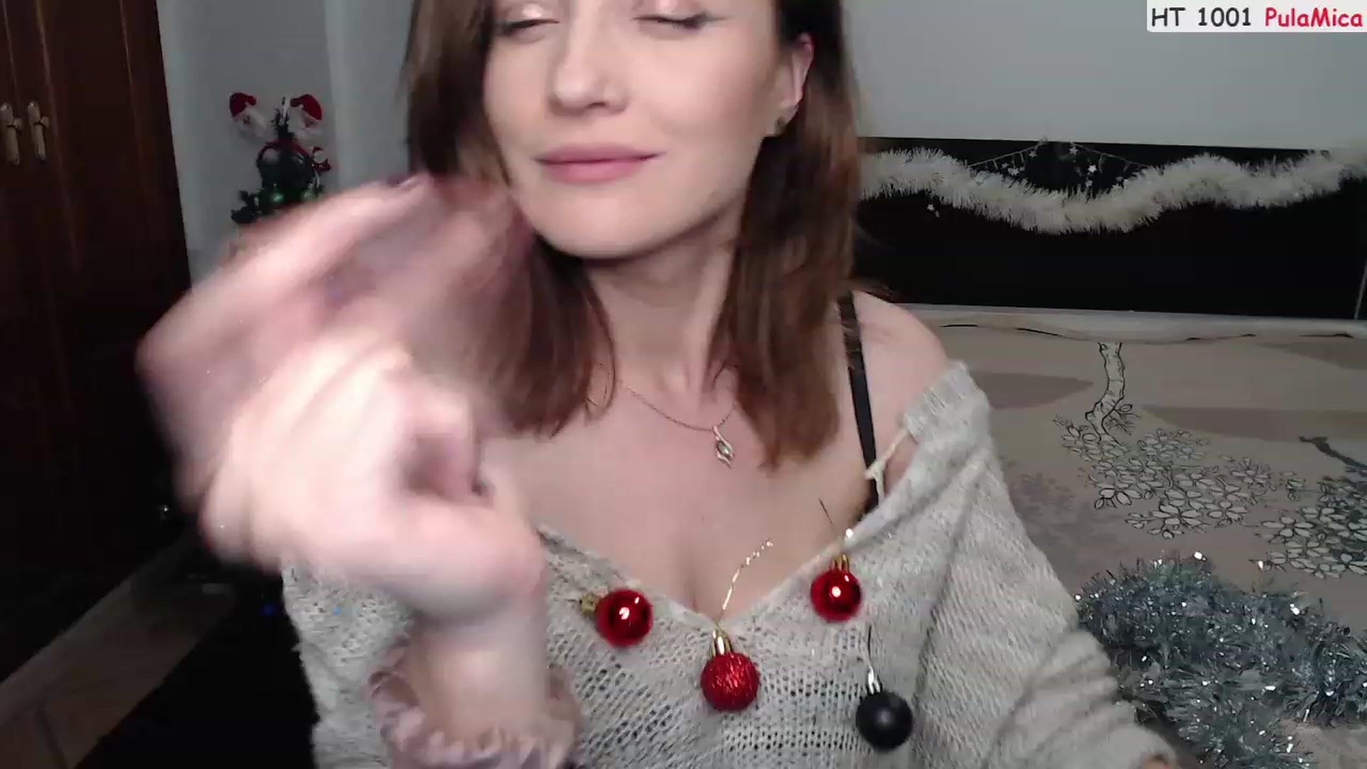 Gallery image thumbnail from Deeleerious's myfreecams stream on, 12/17/2022, 24:29 image 7 of 20