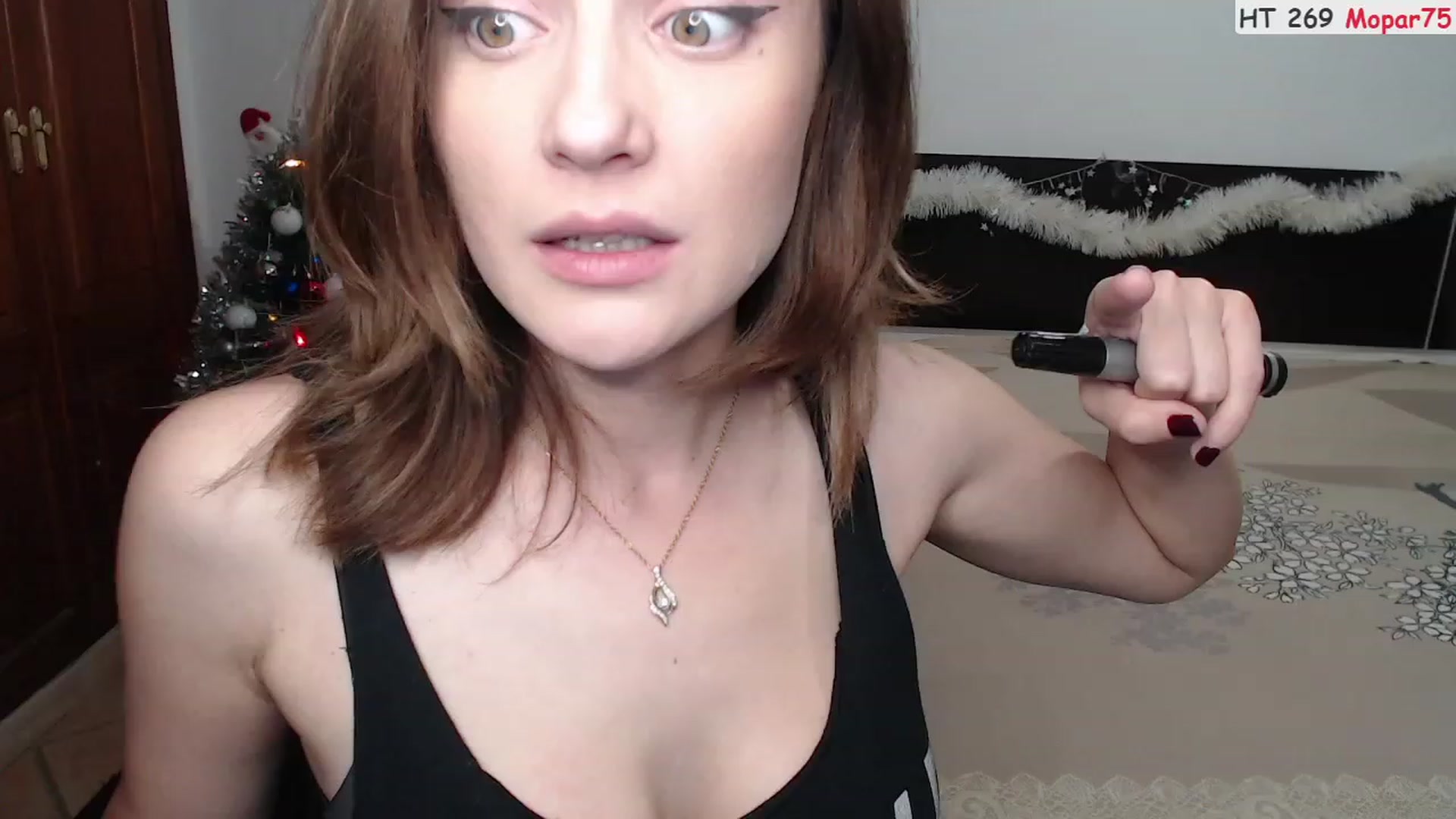 Gallery image thumbnail from Deeleerious's myfreecams stream on, 12/18/2022, 24:31 image 17 of 20