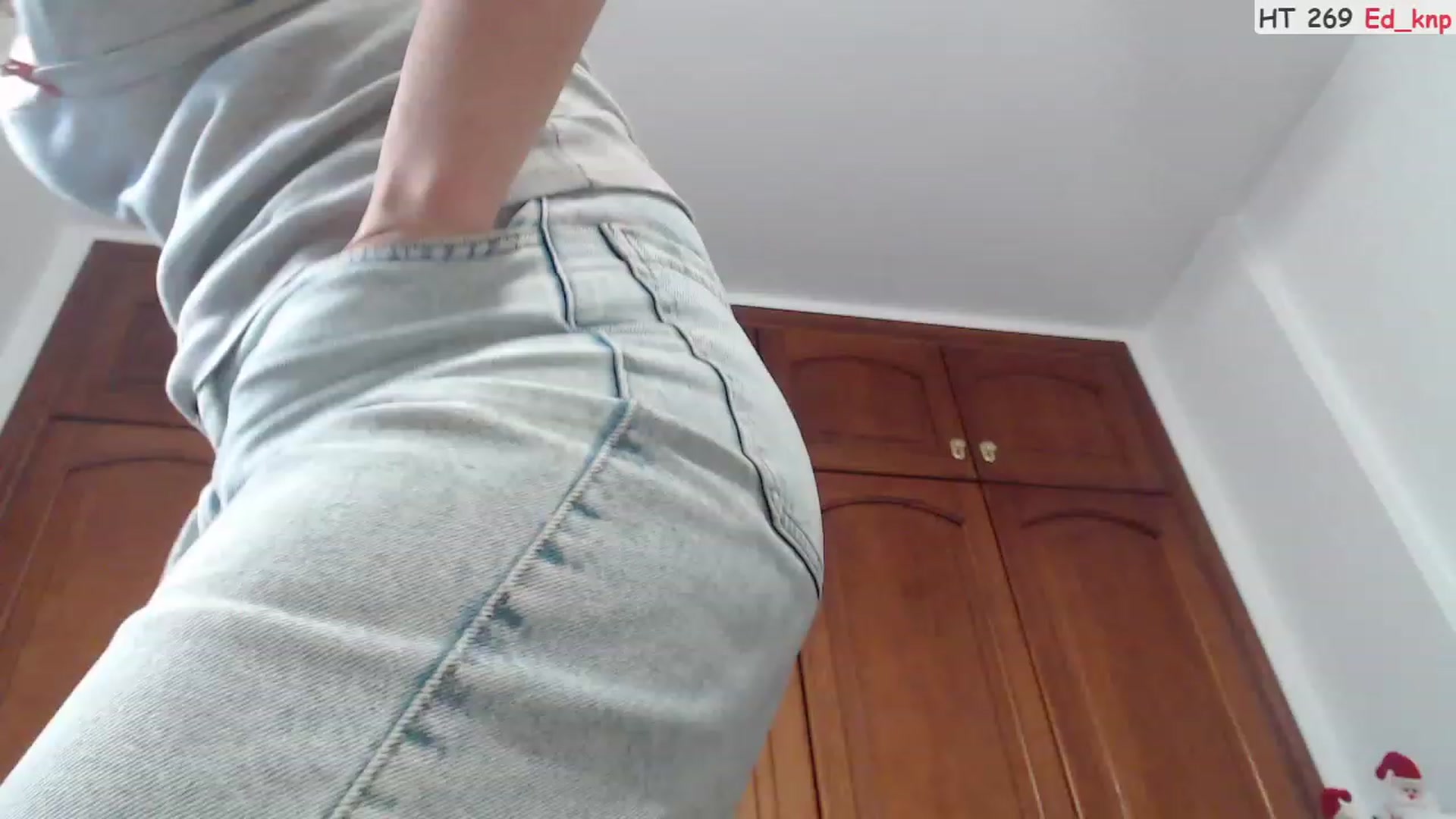 Gallery image thumbnail from Deeleerious's myfreecams stream on, 12/21/2022, 01:37 image 9 of 20
