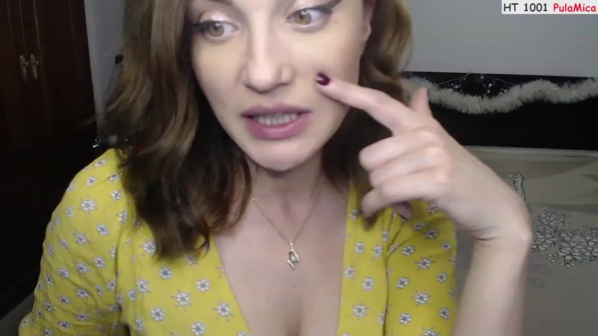 Gallery image thumbnail from Deeleerious's myfreecams stream on, 12/24/2022, 01:00 image 20 of 20
