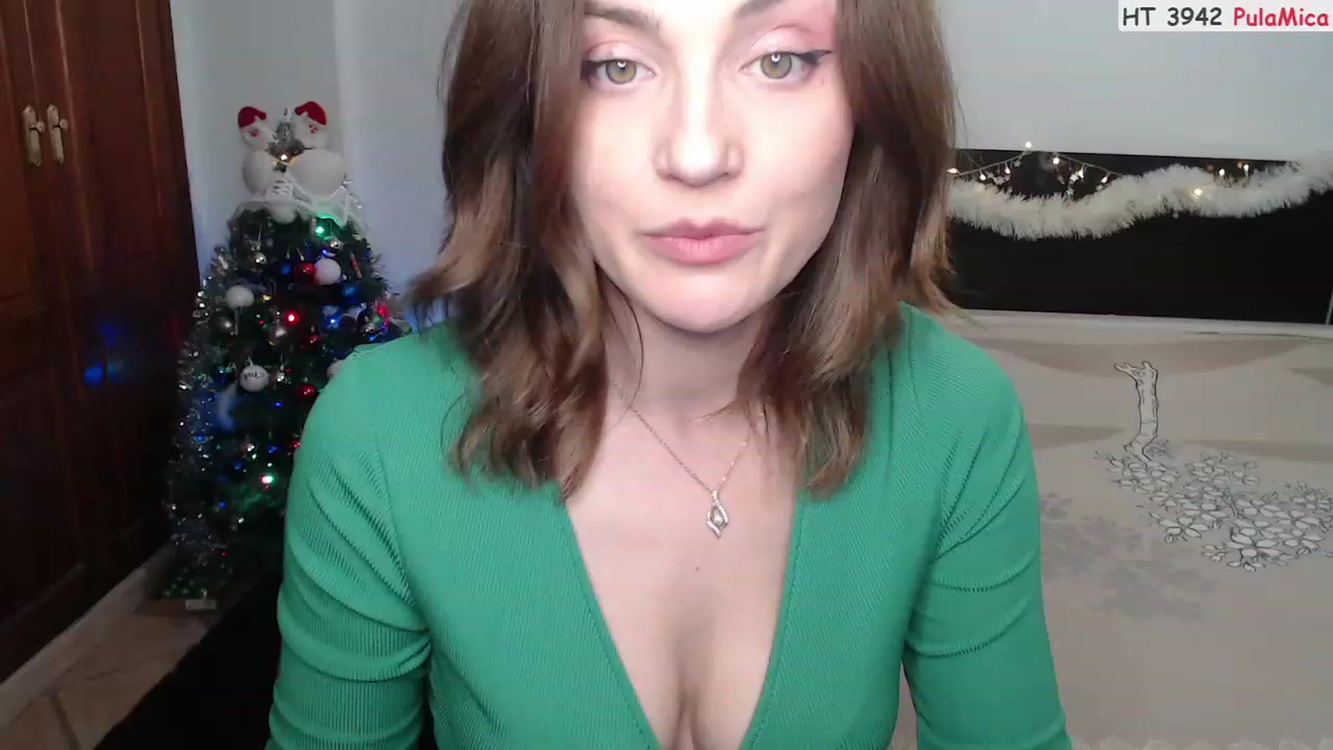 Gallery image thumbnail from Deeleerious's myfreecams stream on, 12/25/2022, 24:01 image 2 of 20