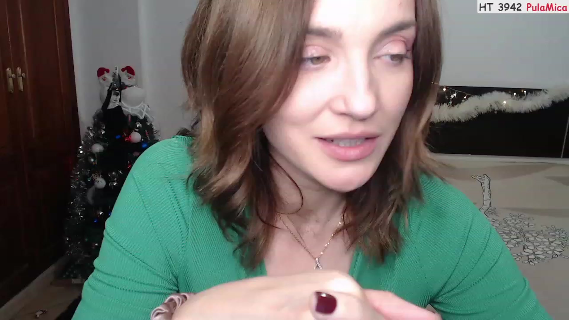 Gallery image thumbnail from Deeleerious's myfreecams stream on, 12/25/2022, 24:01 image 19 of 20