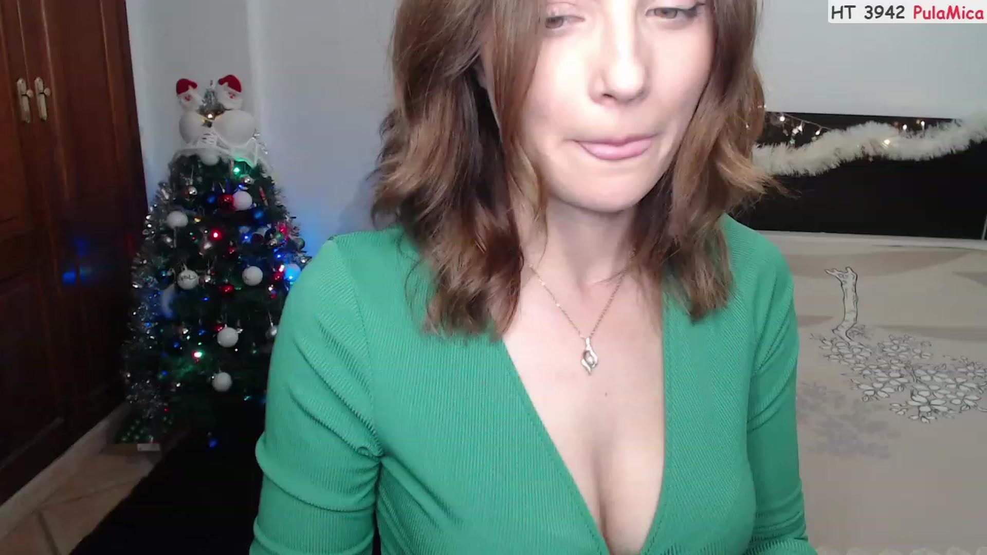Gallery image thumbnail from Deeleerious's myfreecams stream on, 12/25/2022, 24:01 image 3 of 20