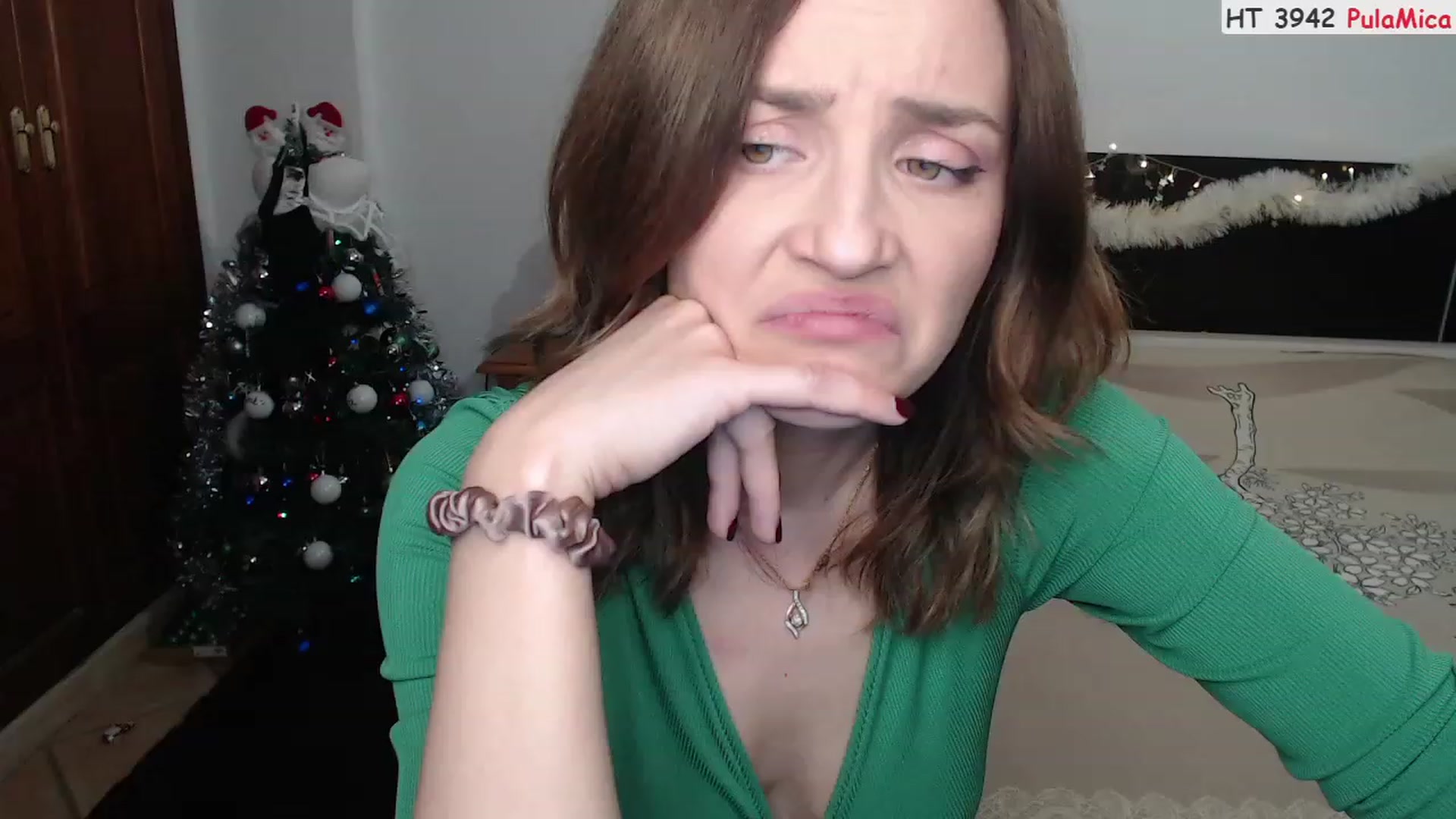 Gallery image thumbnail from Deeleerious's myfreecams stream on, 12/25/2022, 02:09 image 5 of 20