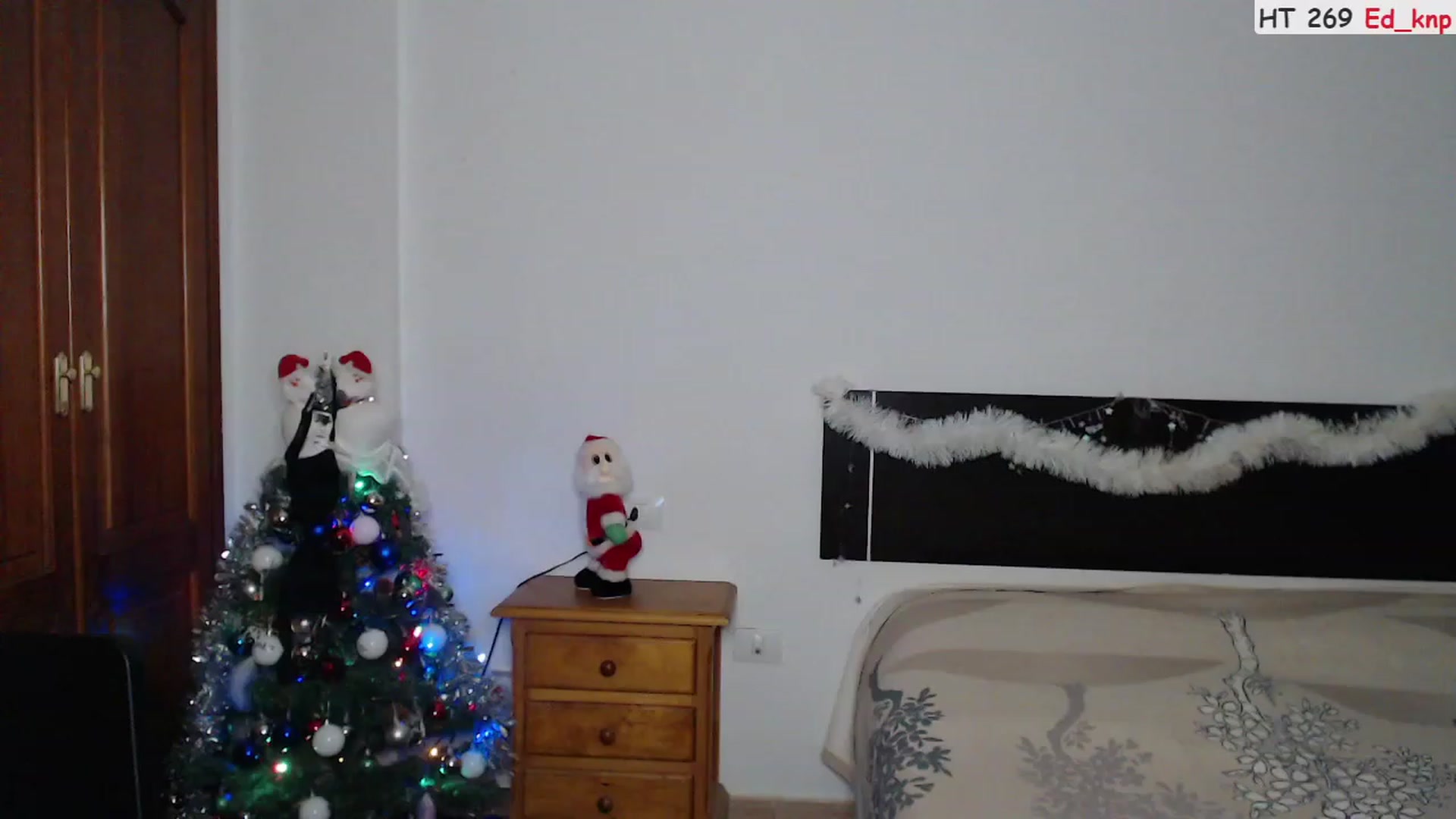 Gallery image thumbnail from Deeleerious's myfreecams stream on, 12/28/2022, 24:06 image 15 of 20