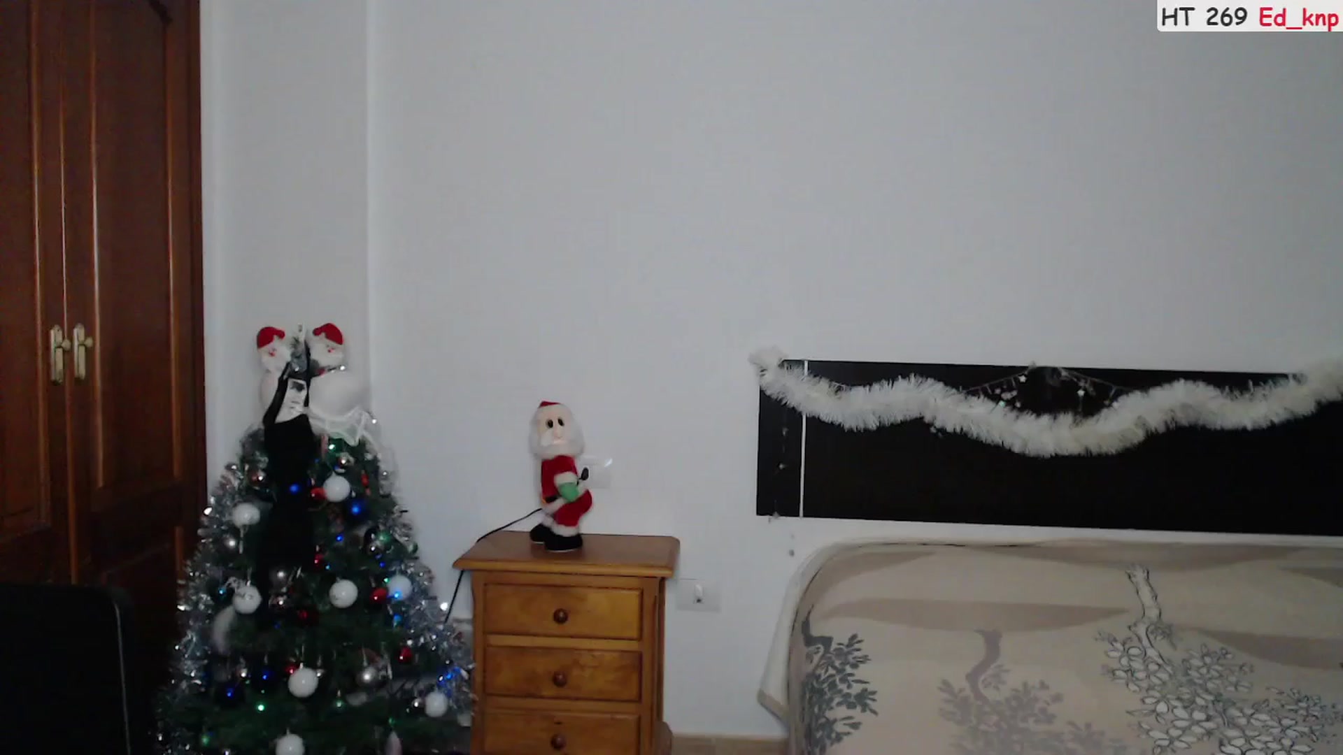 Gallery image thumbnail from Deeleerious's myfreecams stream on, 12/28/2022, 24:06 image 16 of 20