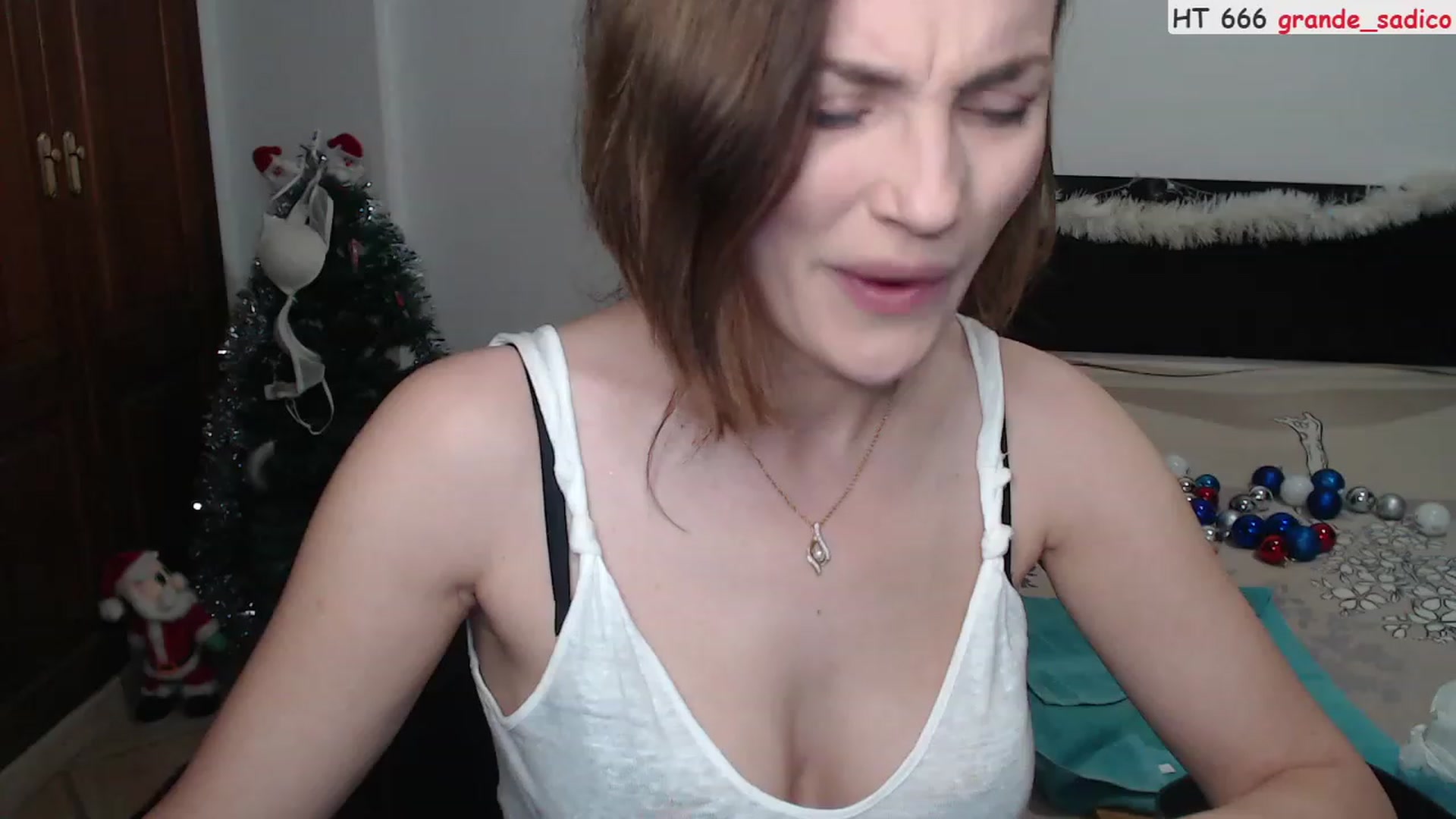 Gallery image thumbnail from Deeleerious's myfreecams stream on, 01/08/2023, 01:11 image 6 of 20