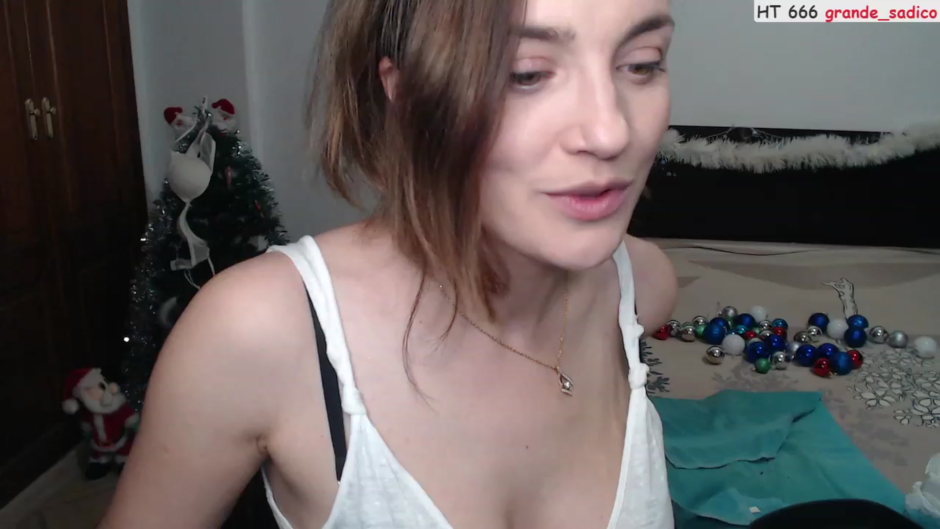 Gallery image thumbnail from Deeleerious's myfreecams stream on, 01/08/2023, 01:11 image 10 of 20