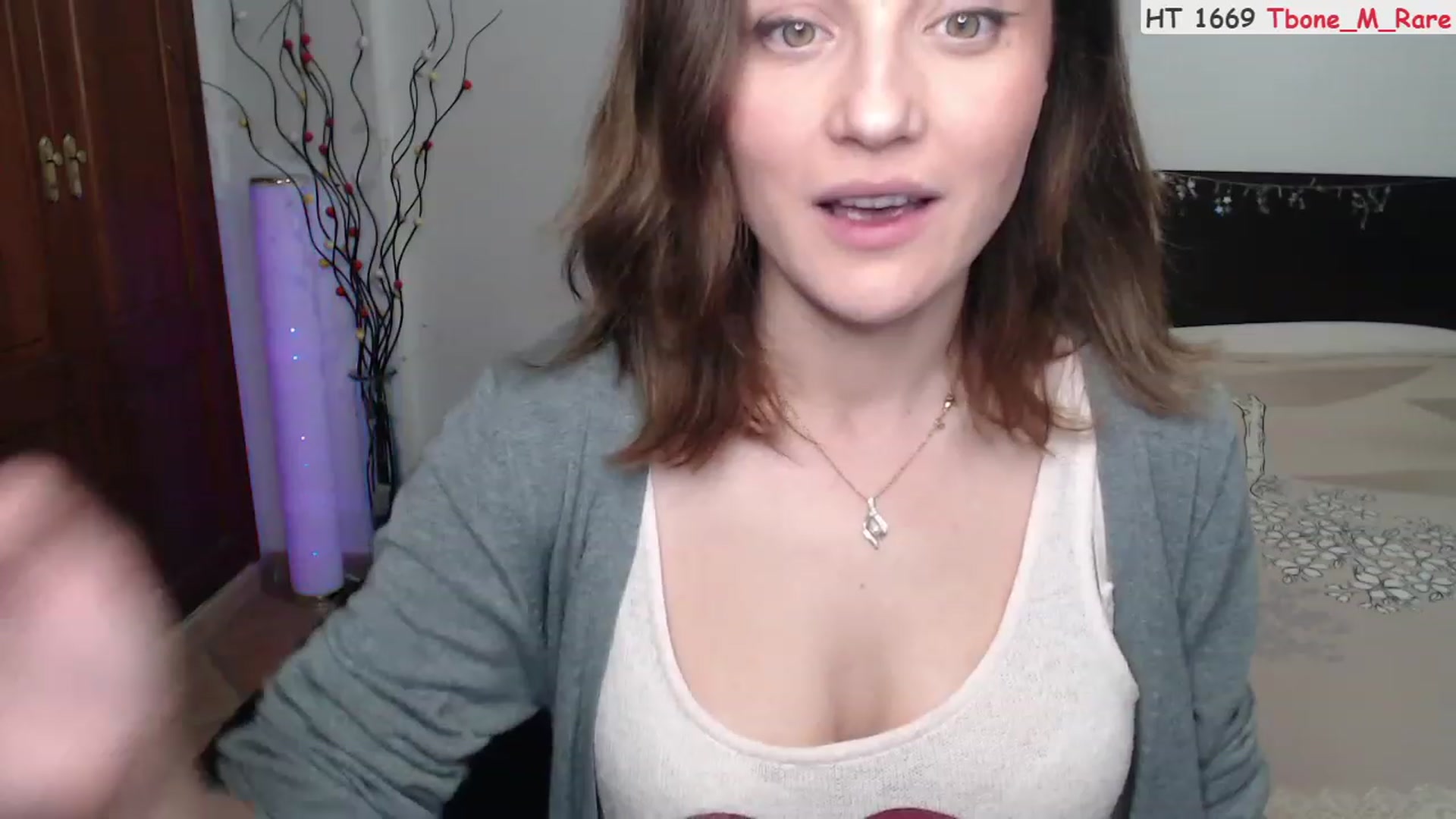 Gallery image thumbnail from Deeleerious's myfreecams stream on, 02/08/2023, 24:03 image 18 of 20